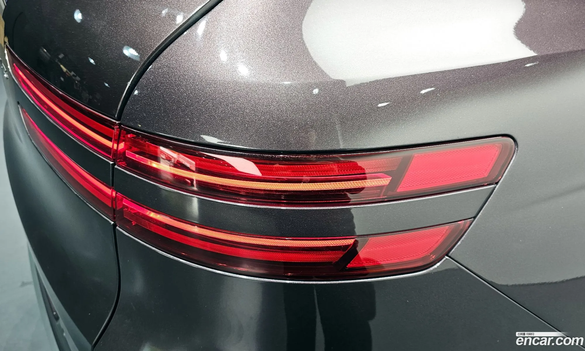 Genesis Electrified GV70 2022 — 17