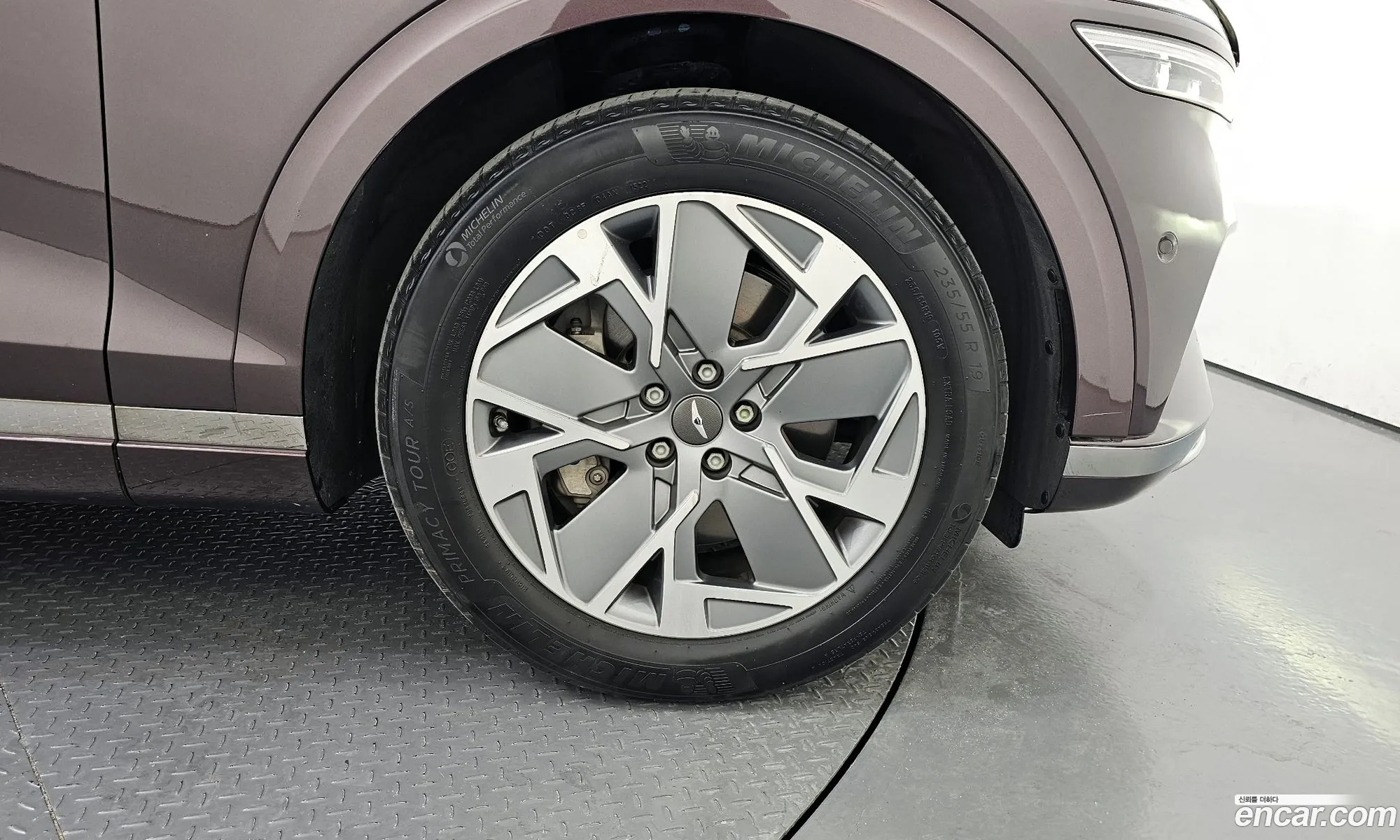 Genesis Electrified GV70 2022 — 24