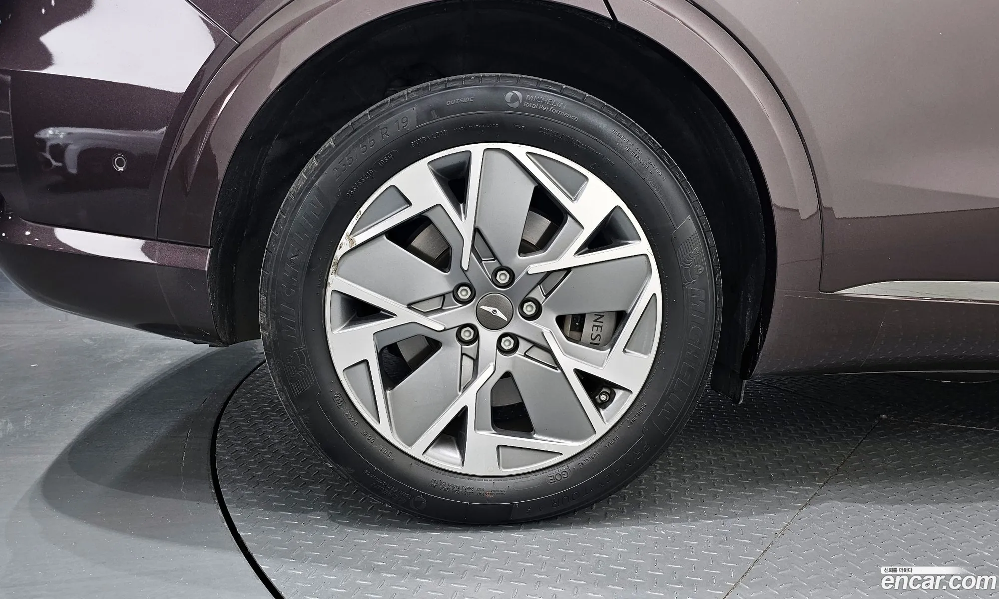 Genesis Electrified GV70 2022 — 23