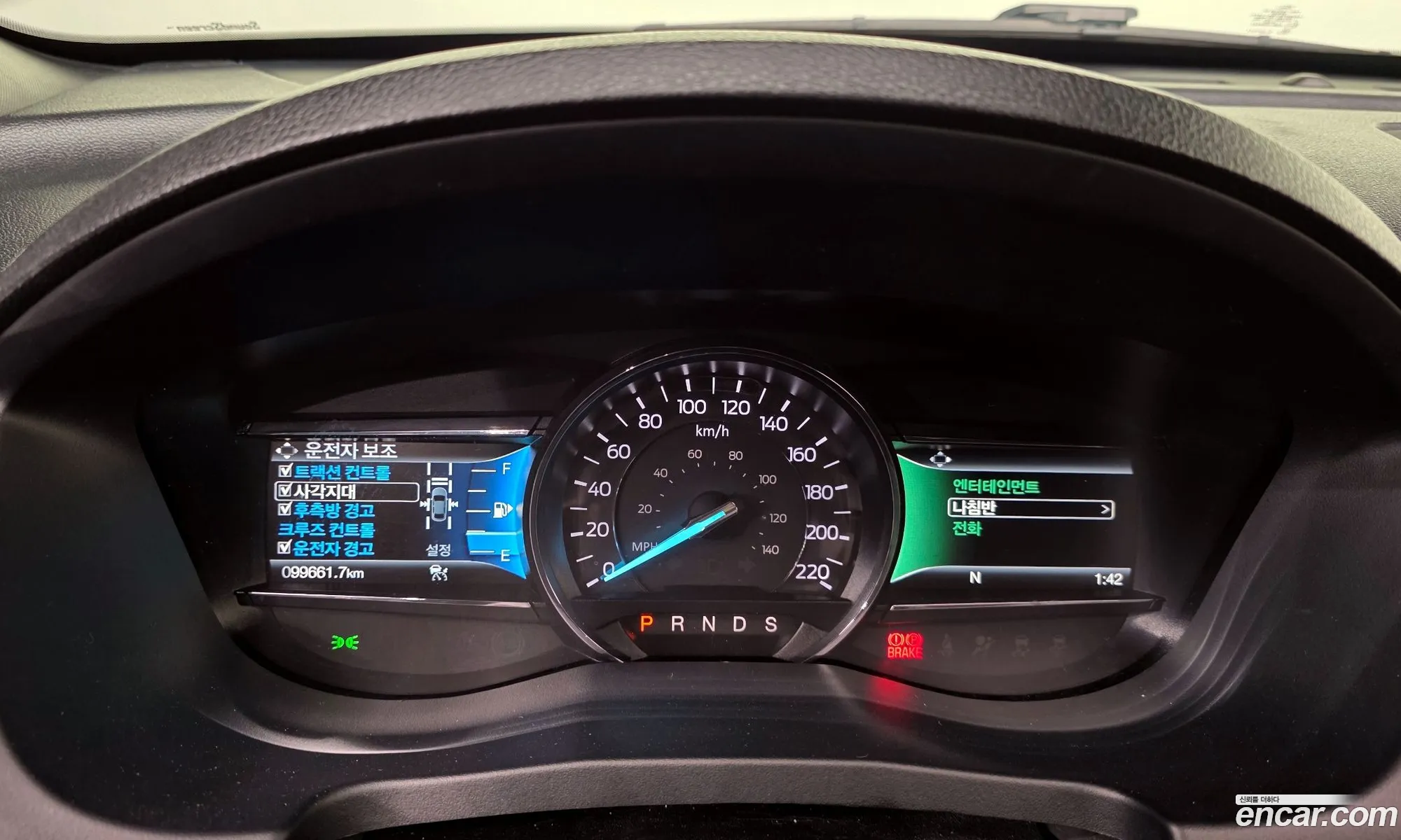 Ford Explorer 2018 1FM5K8F88JGA09884 — 17