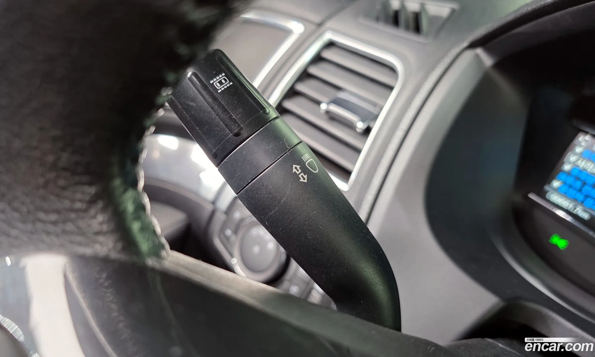 Ford Explorer 2018 1FM5K8F88JGA09884 — 24