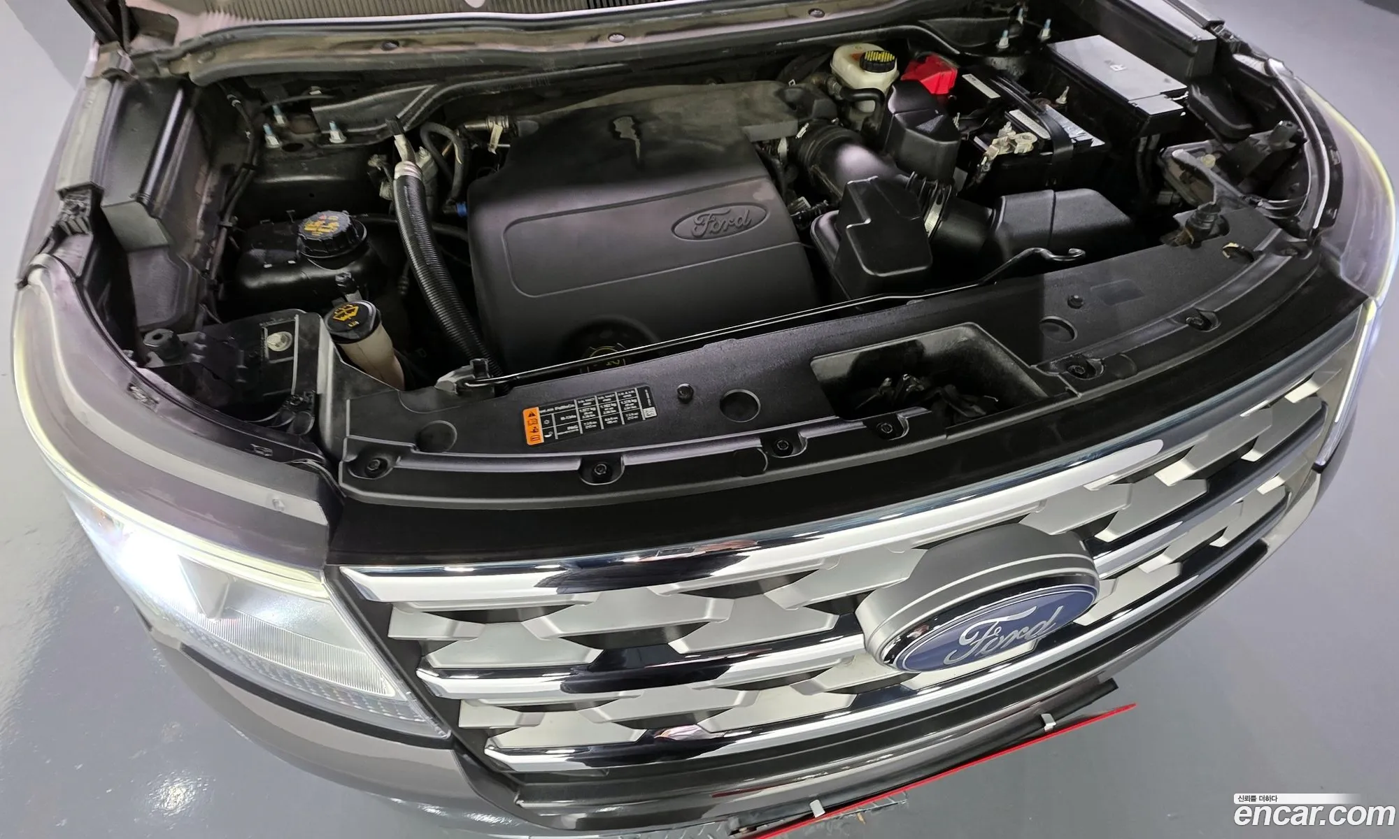 Ford Explorer 2018 1FM5K8F88JGA09884 — 2
