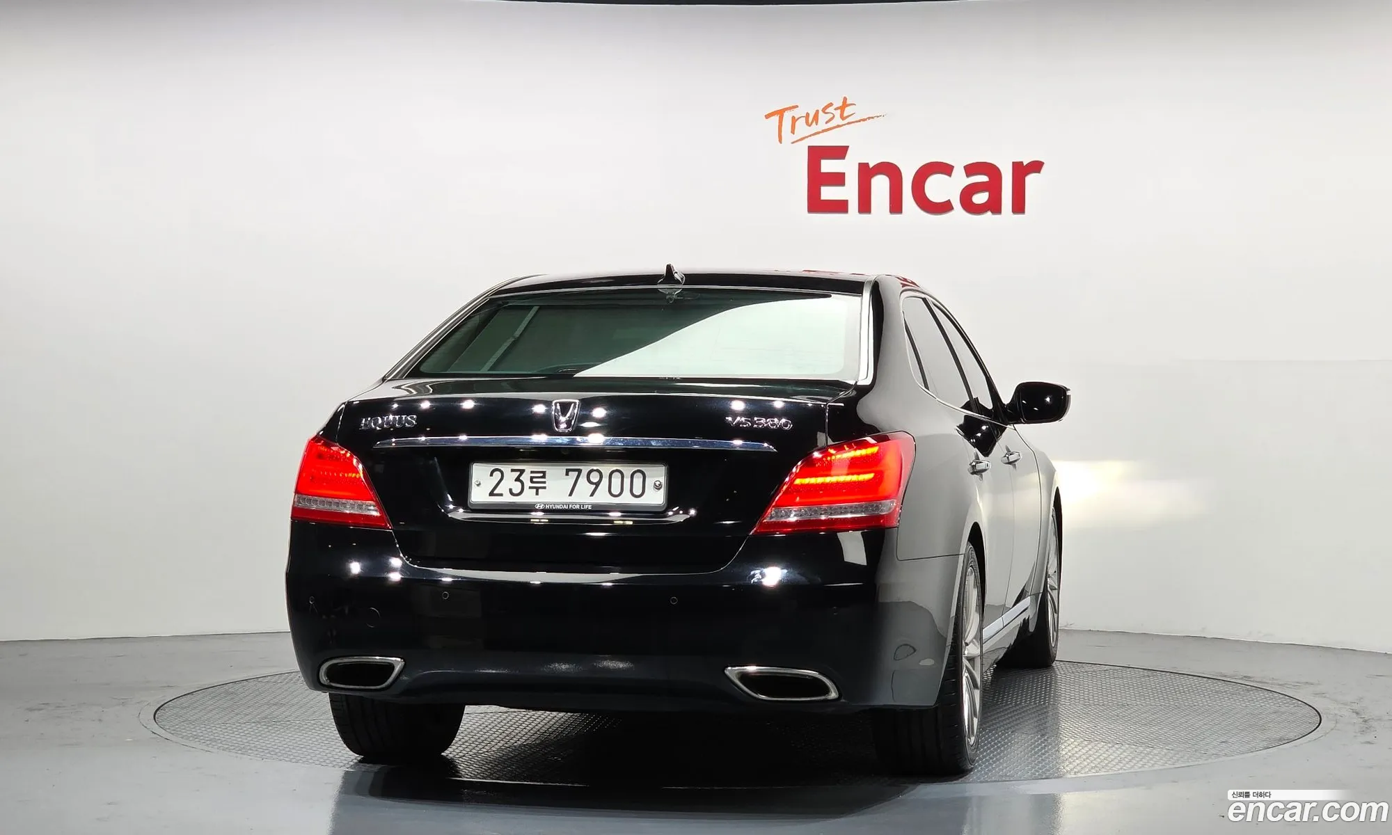 Hyundai Equus 2014 — 17