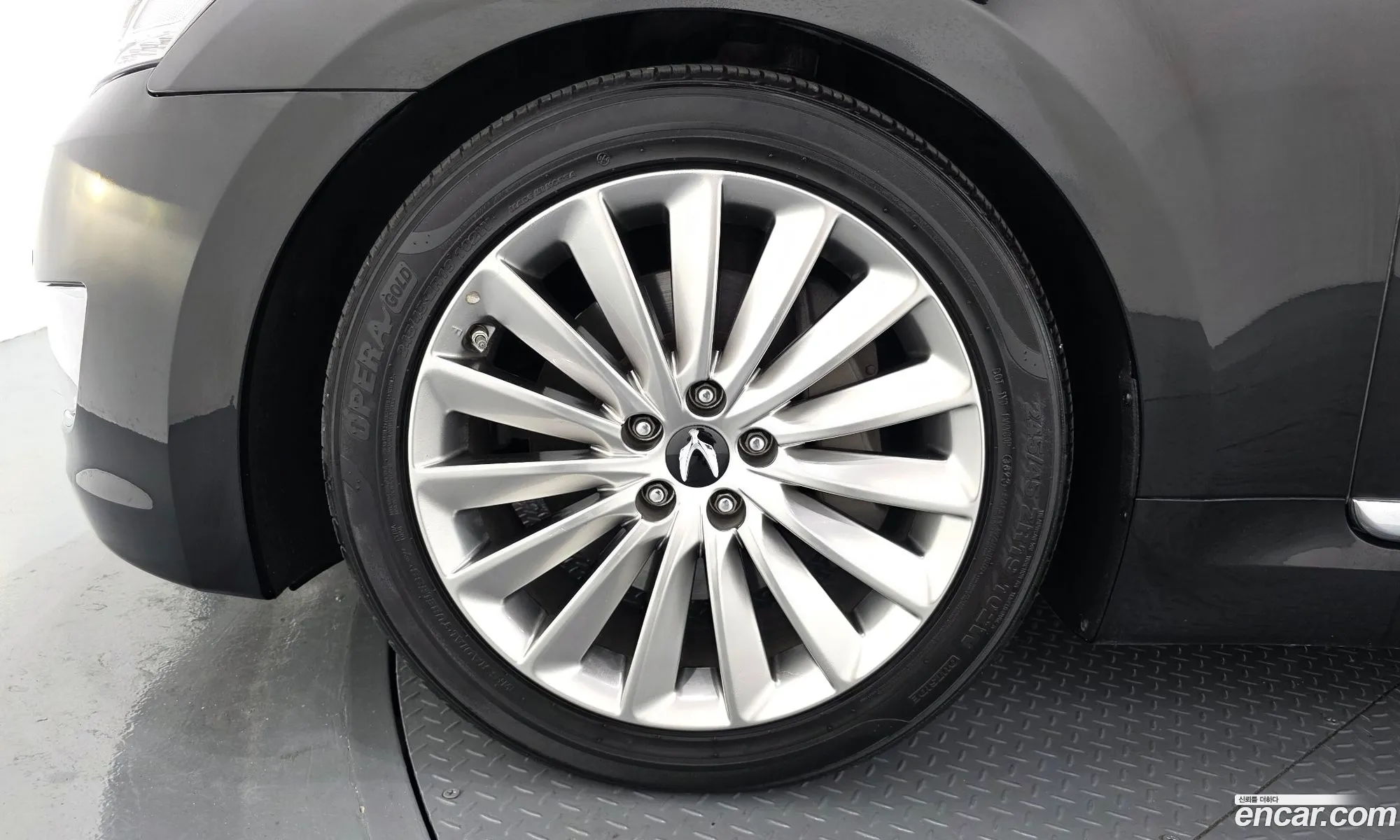 Hyundai Equus 2014 — 9