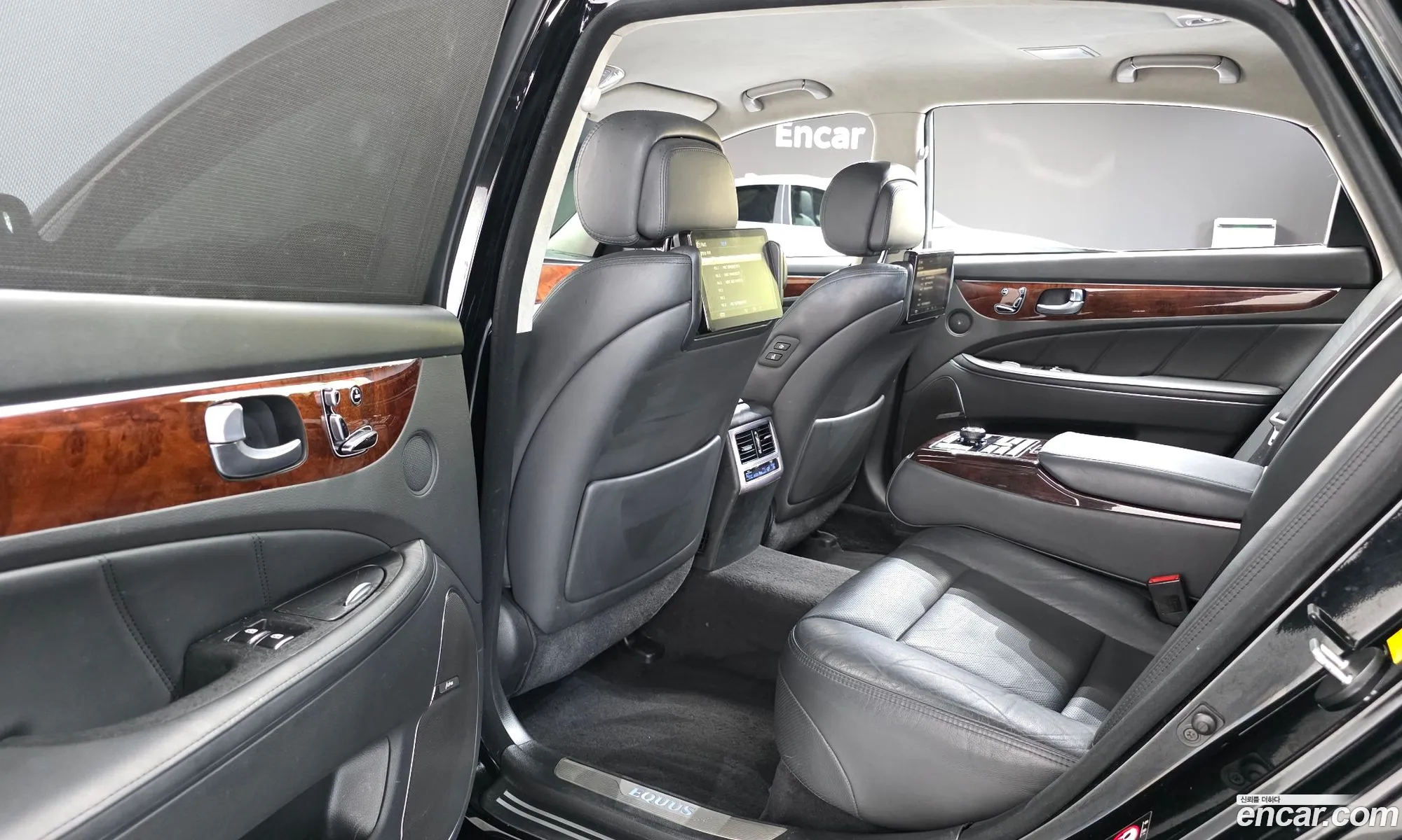Hyundai Equus 2014 — 2