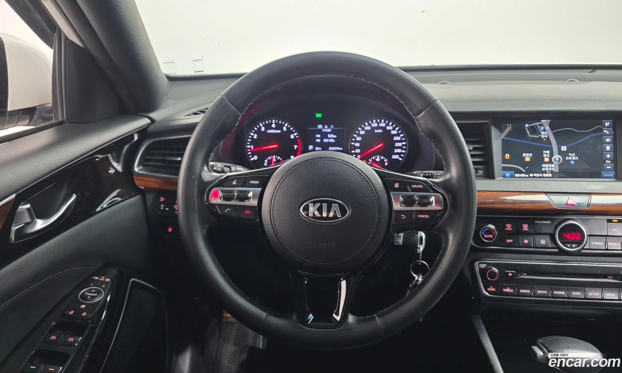 Kia K7 2016 — 2