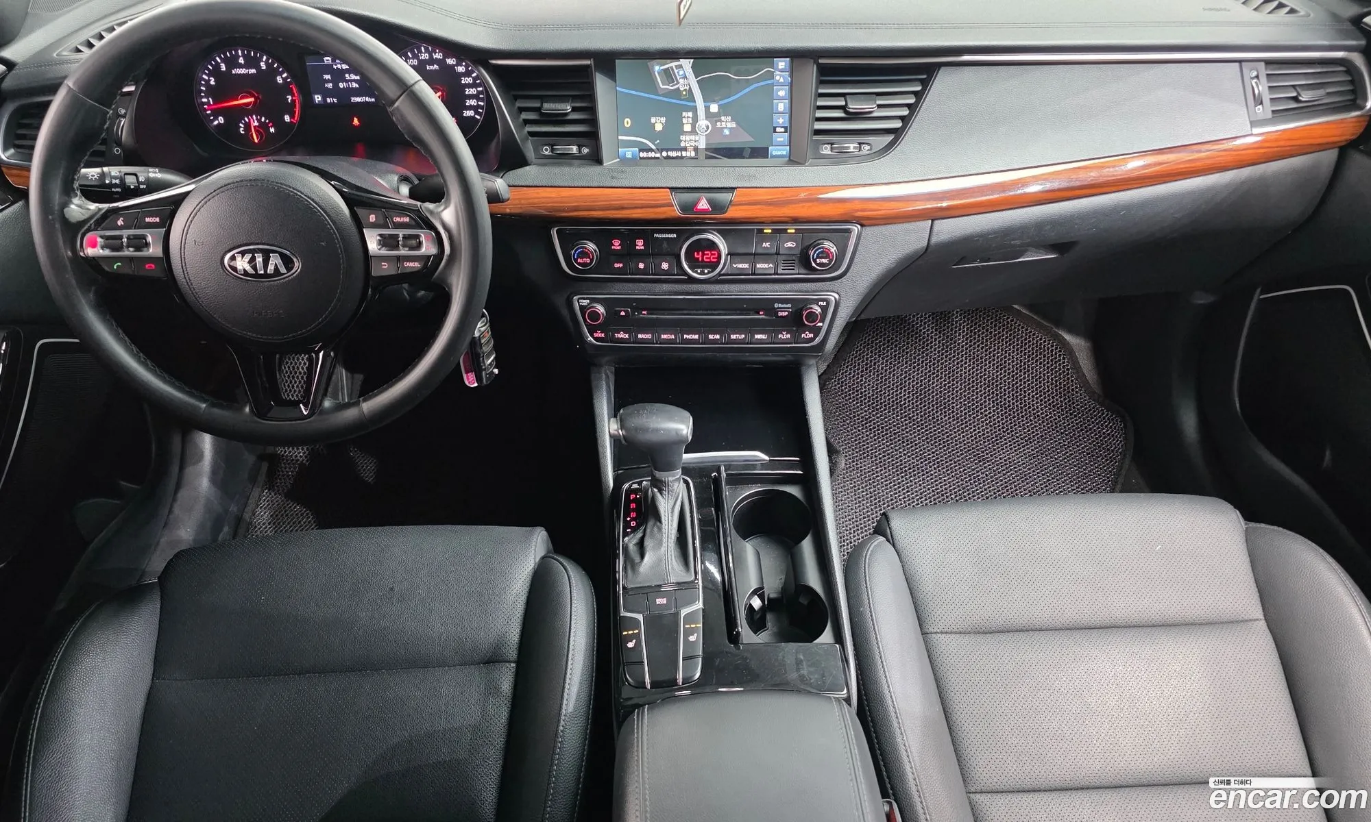Kia K7 2016 — 12