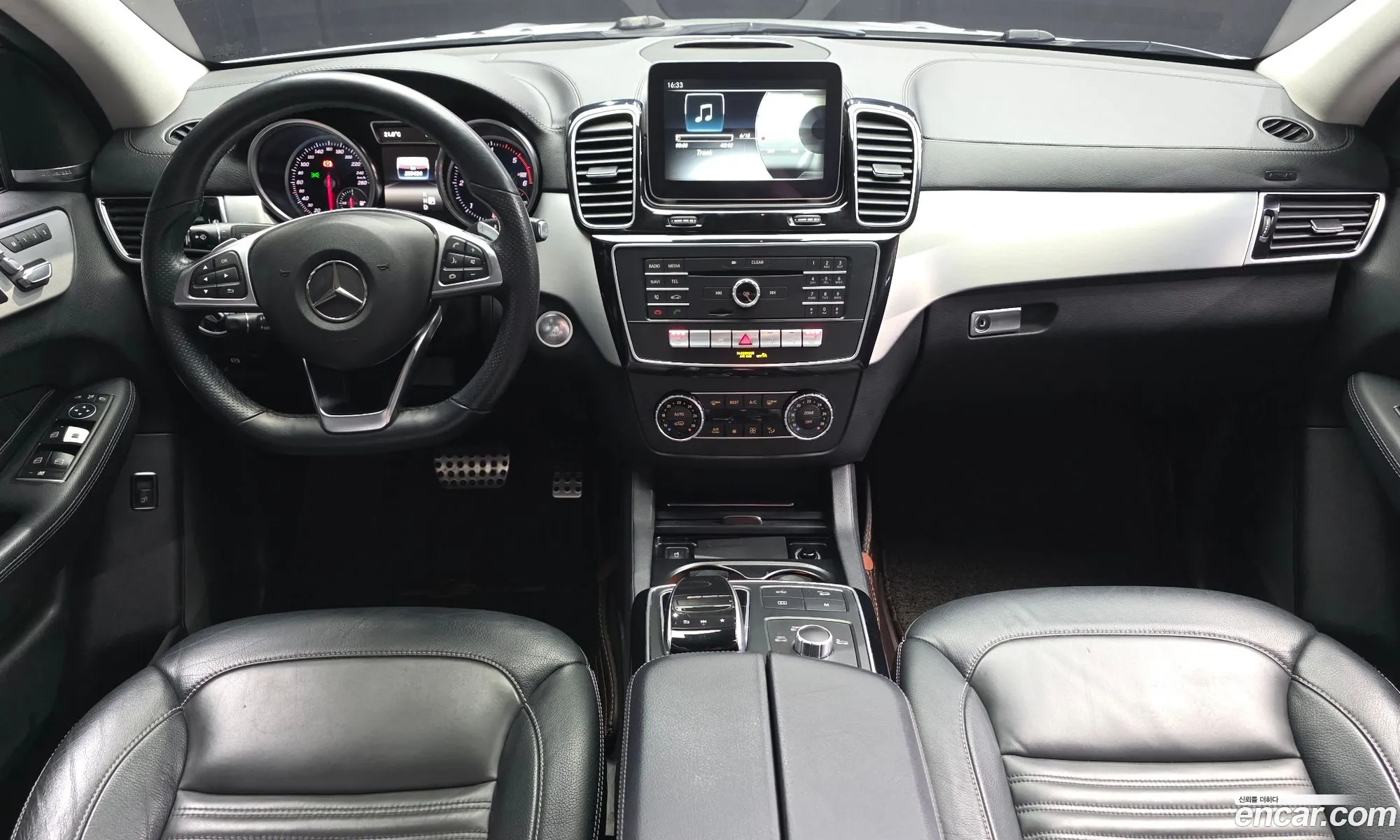 Mercedes-Benz GLE-Class W166 2017 — 19