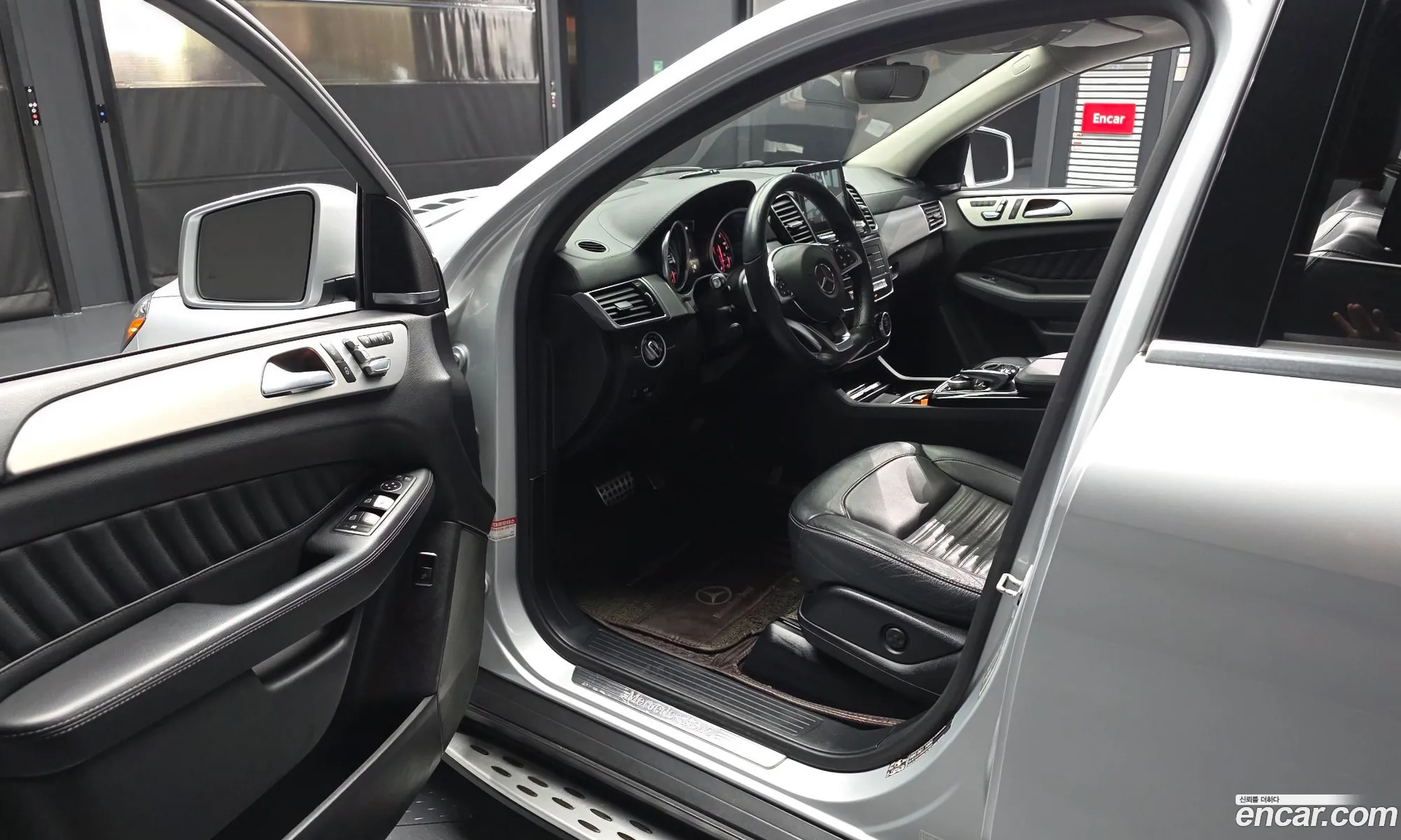 Mercedes-Benz GLE-Class W166 2017 — 12
