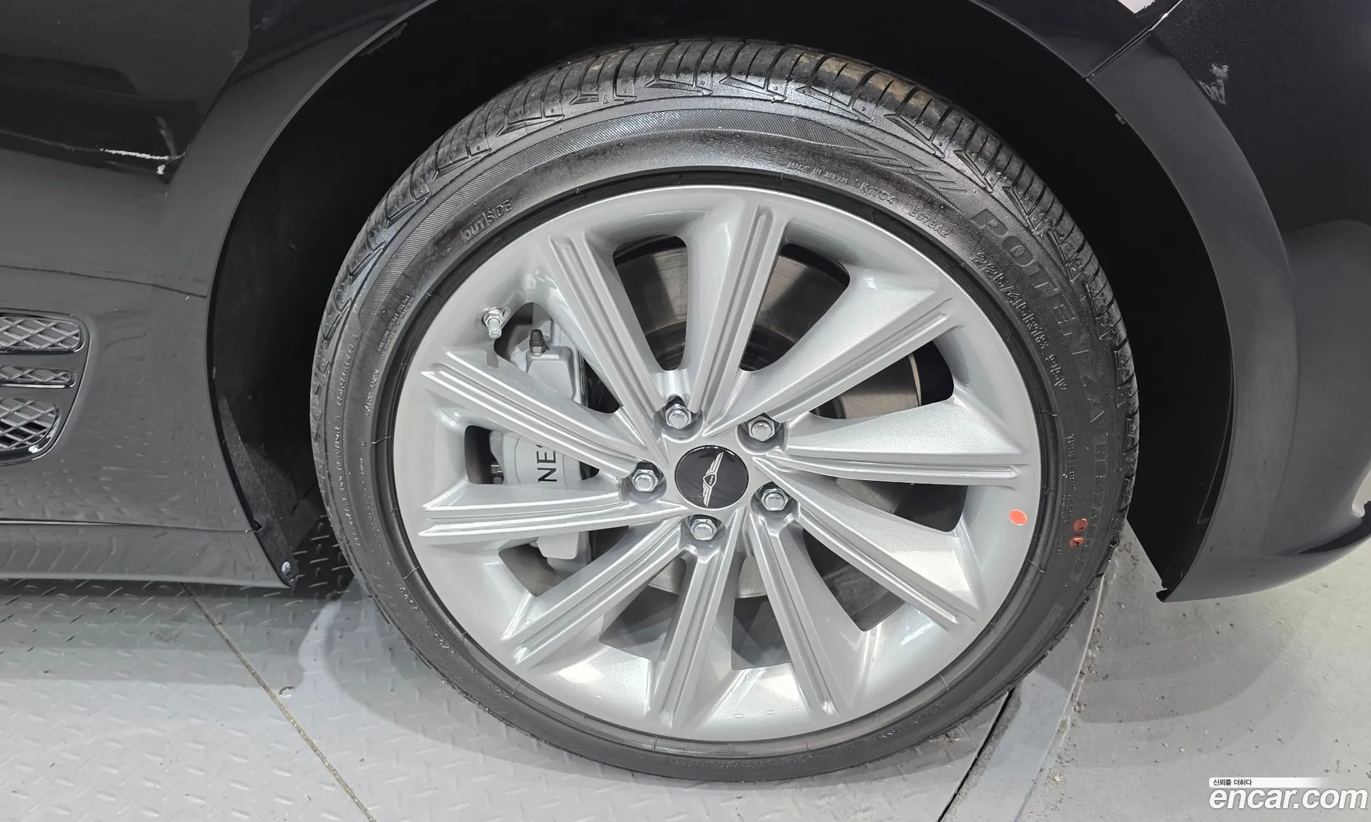 Genesis G70 2024 — 33