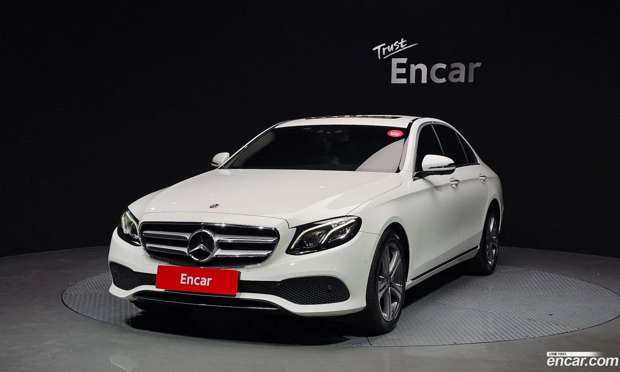 Mercedes-Benz E-Class W213 2018 WDDZF4KB3JA381405 — 14