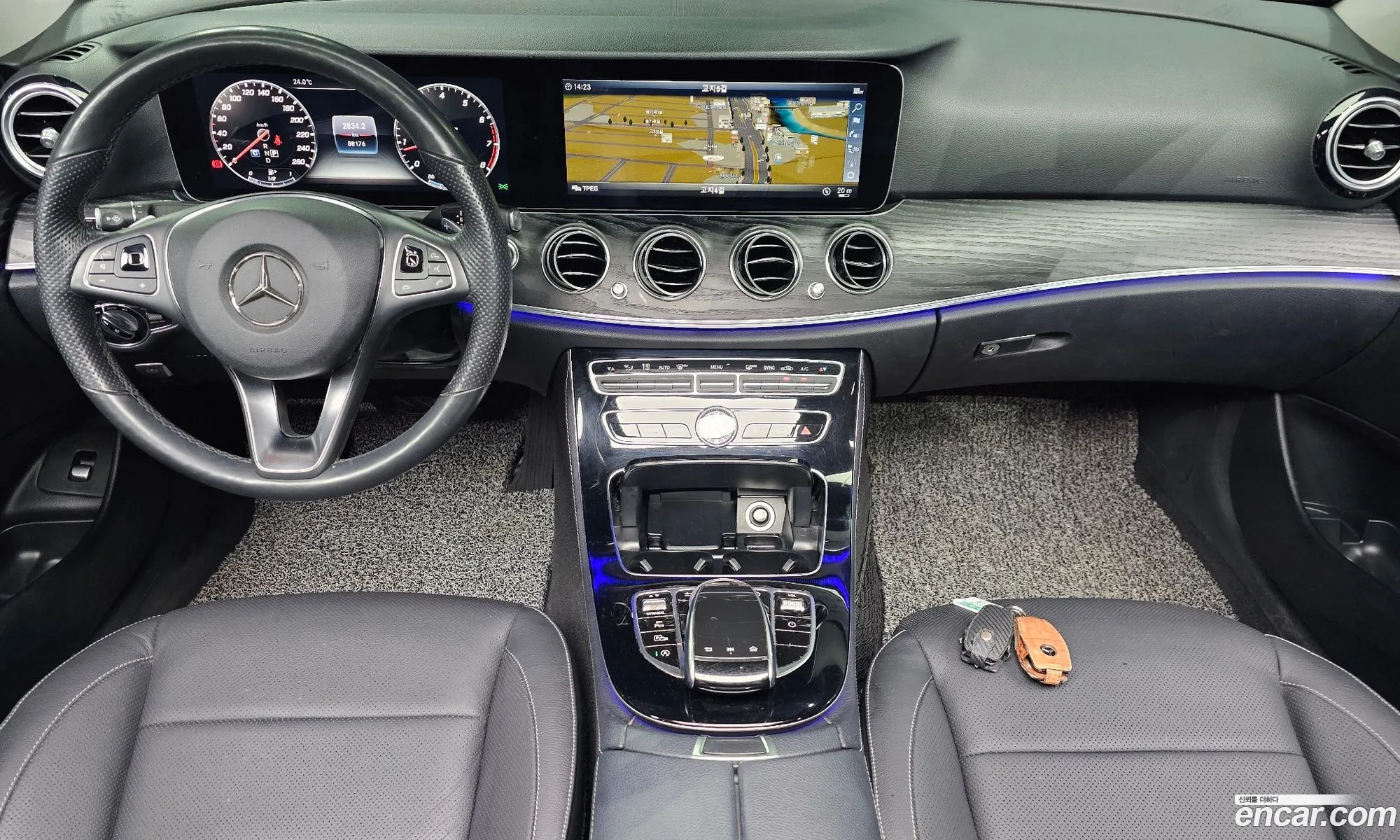 Mercedes-Benz E-Class W213 2018 WDDZF4KB3JA381405 — 2
