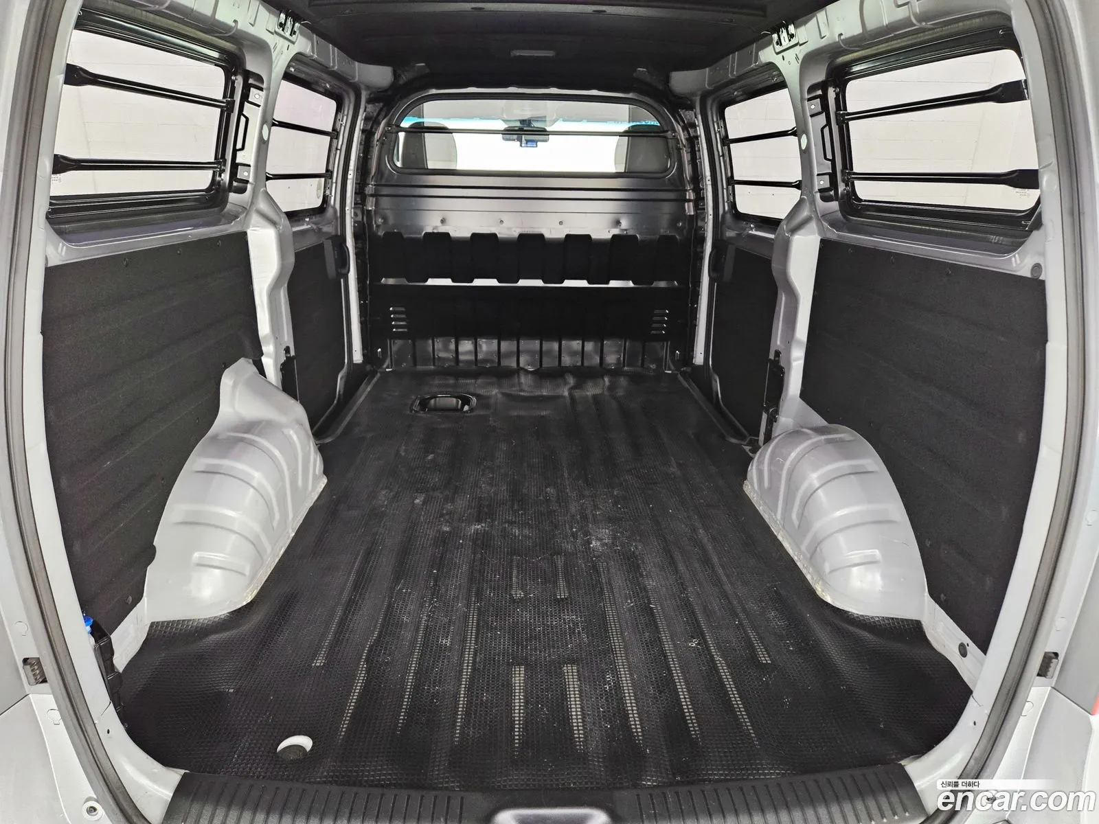 Hyundai Grand Starex 2021 — 12
