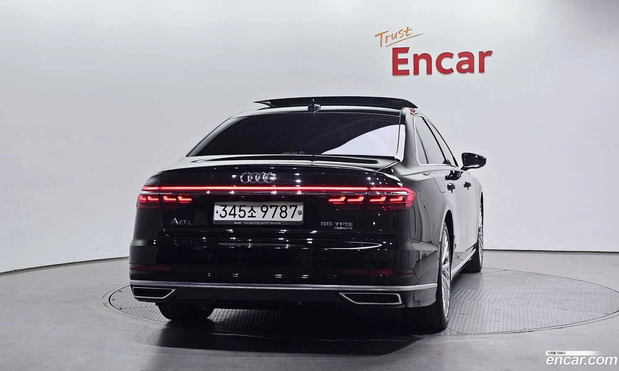 Audi A8 2020 WAUZZZF88LN009709 — 8