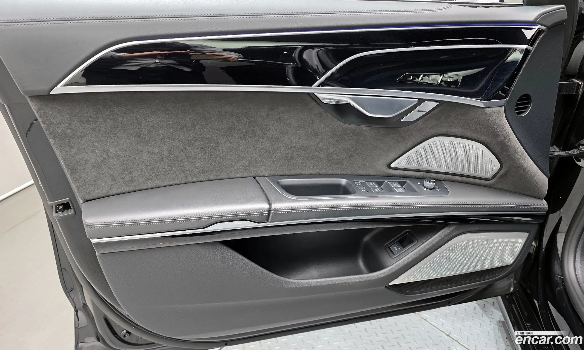 Audi A8 2020 WAUZZZF88LN009709 — 20