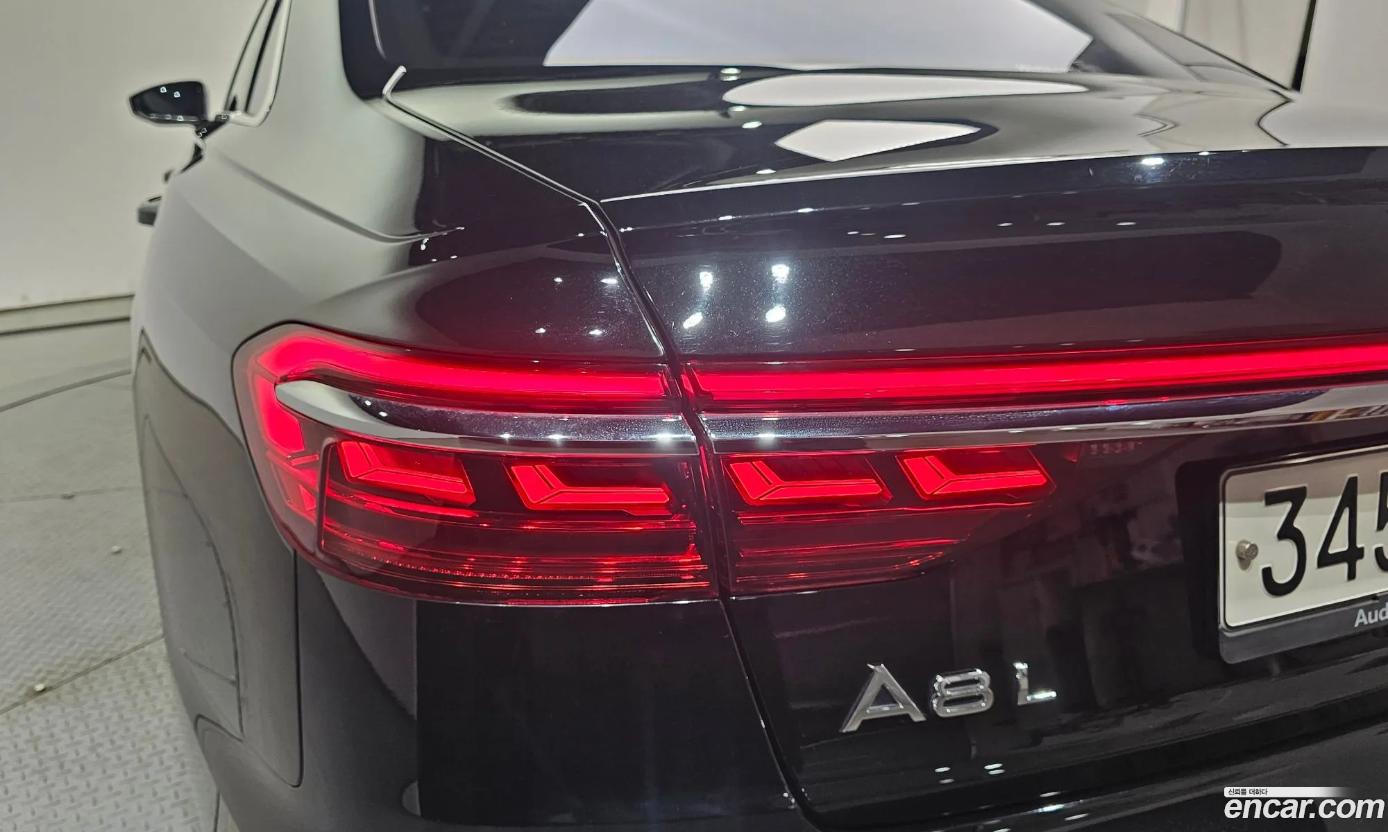 Audi A8 2020 WAUZZZF88LN009709 — 9