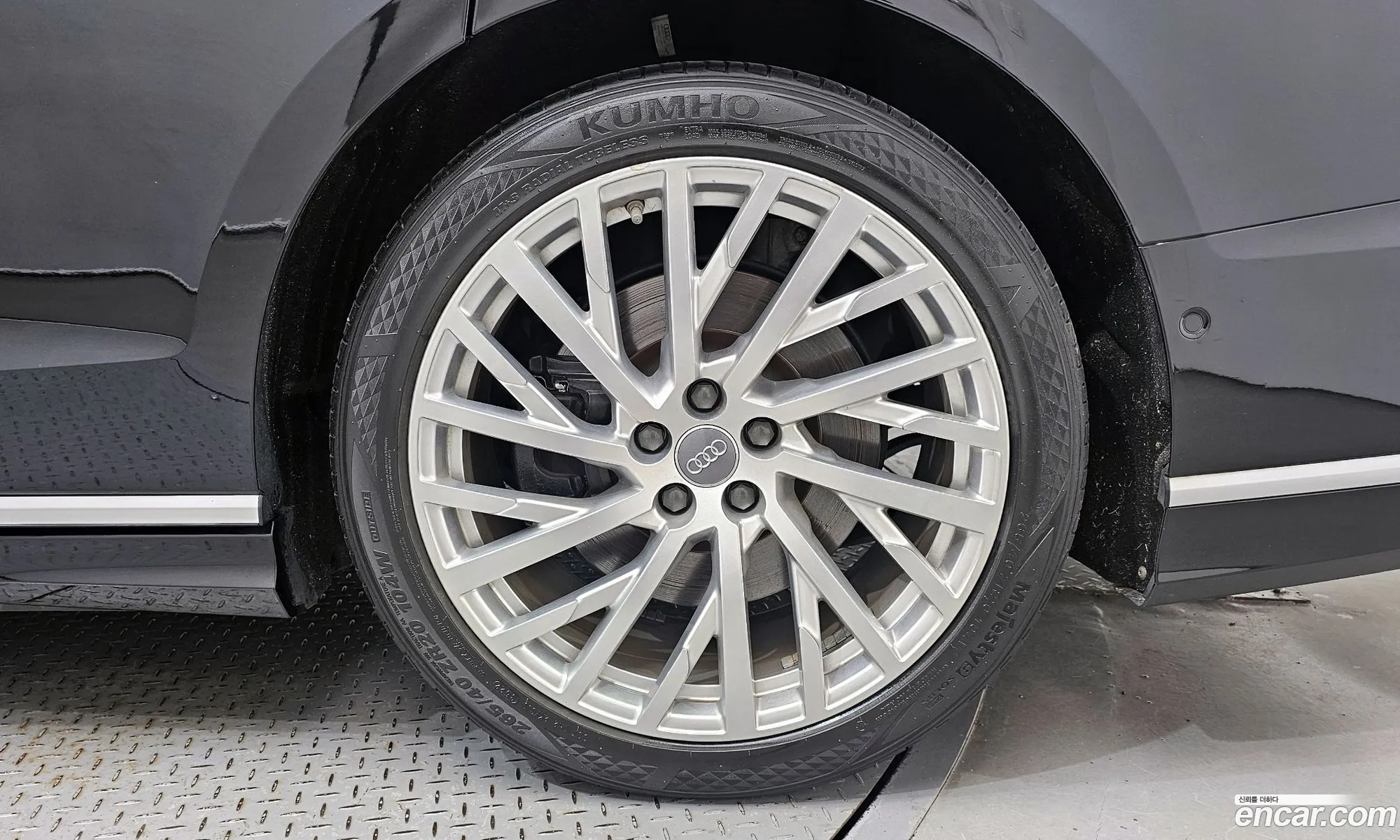 Audi A8 2020 WAUZZZF88LN009709 — 12