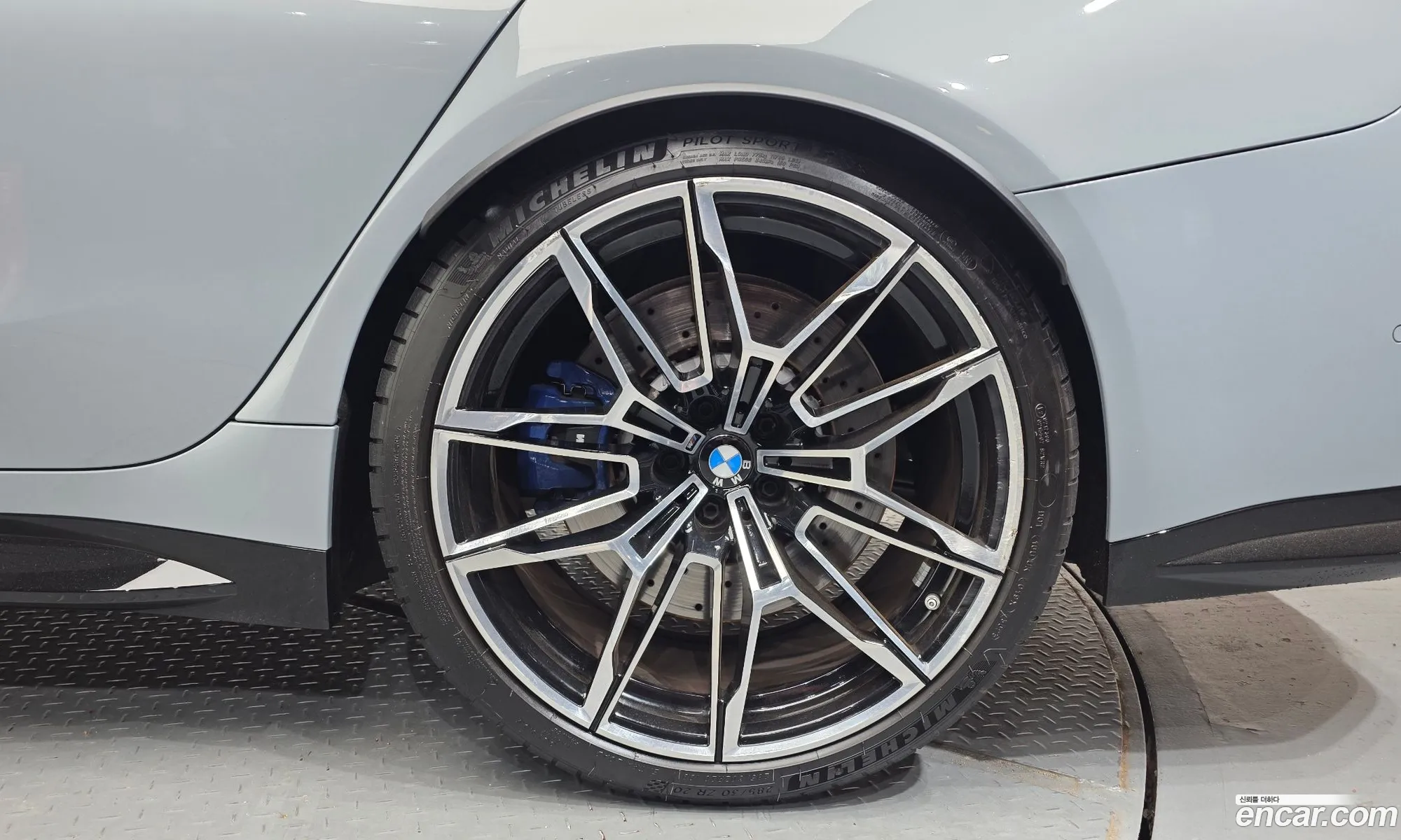 BMW M3 2023 — 13