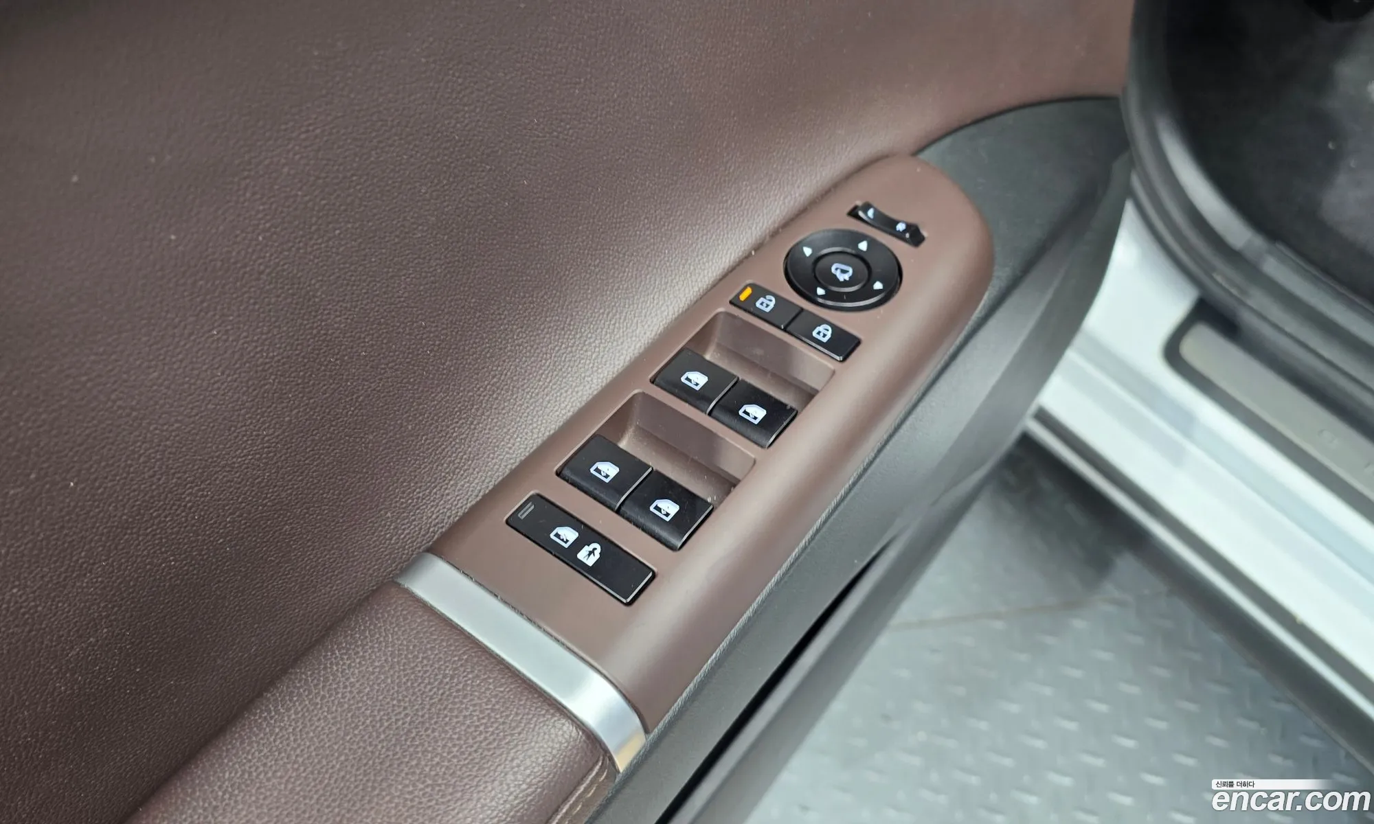 Hyundai Grandeur 2023 — 19
