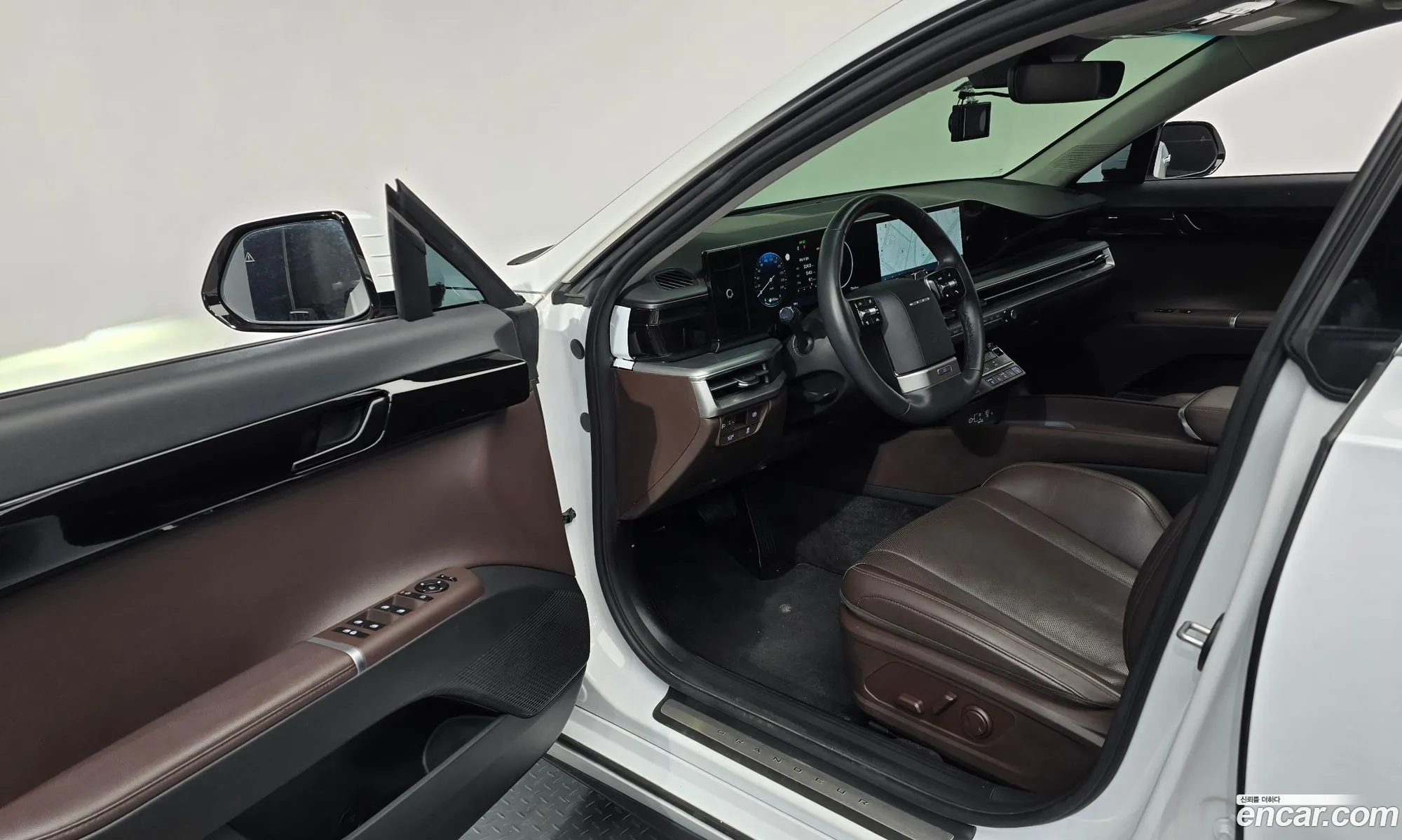 Hyundai Grandeur 2023 — 22