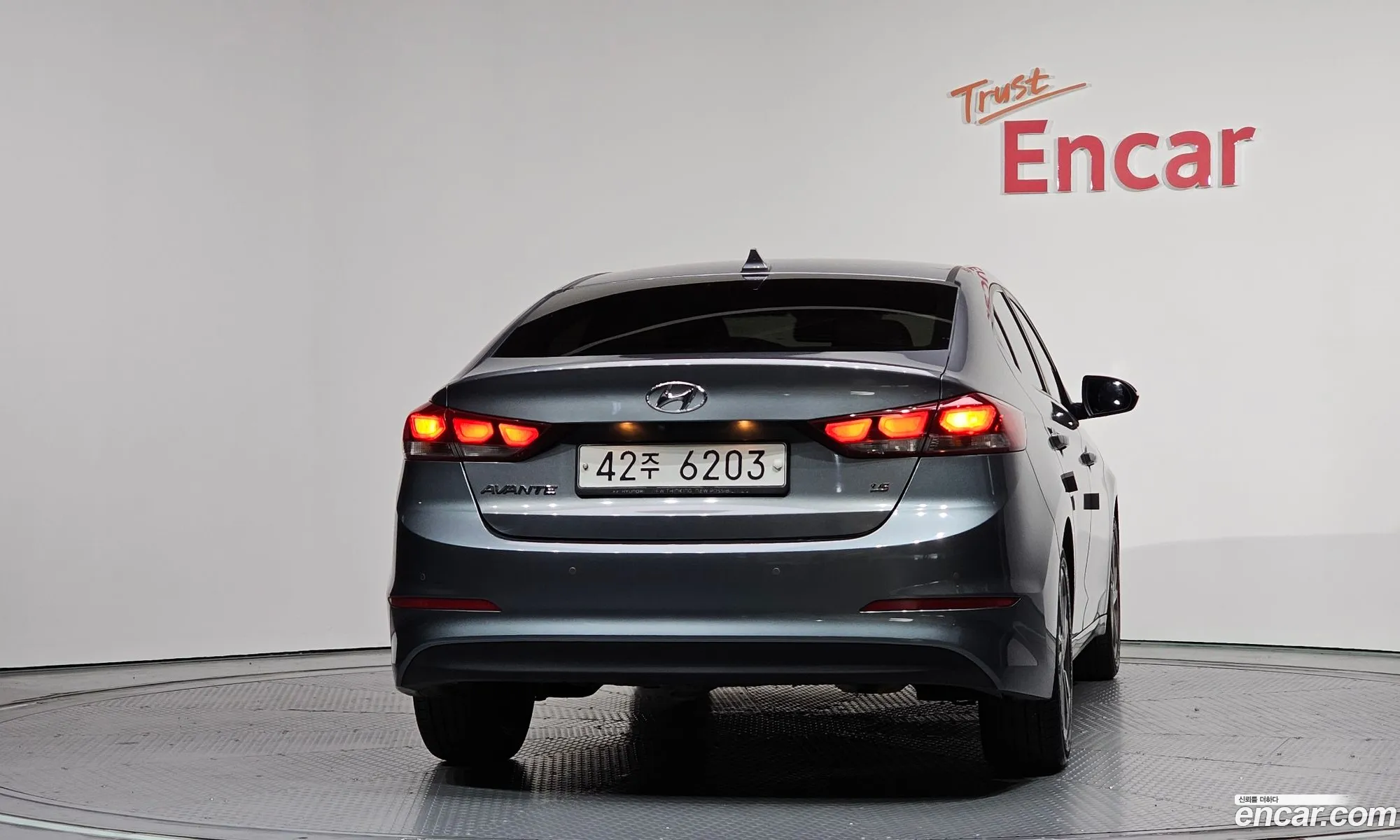 Hyundai Elantra AD 2017 — 18