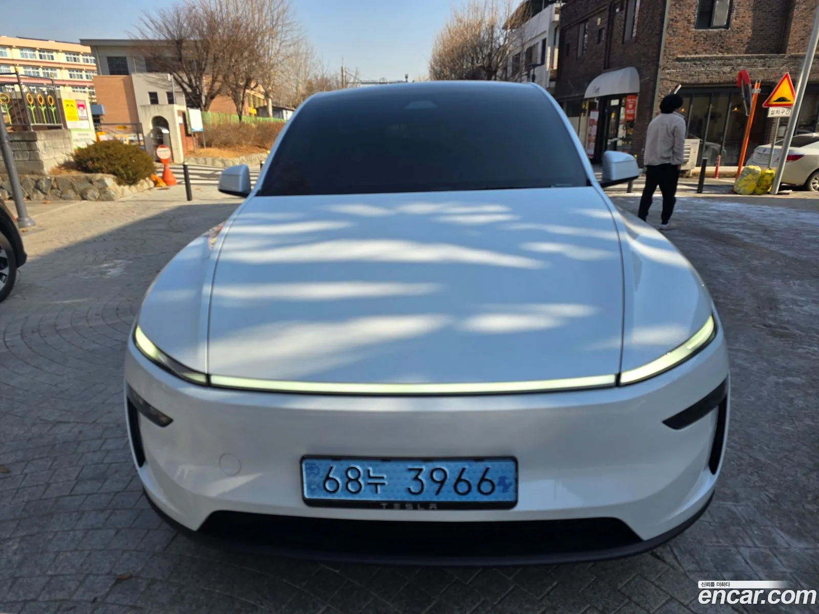 Tesla Model Y 2025 — 13