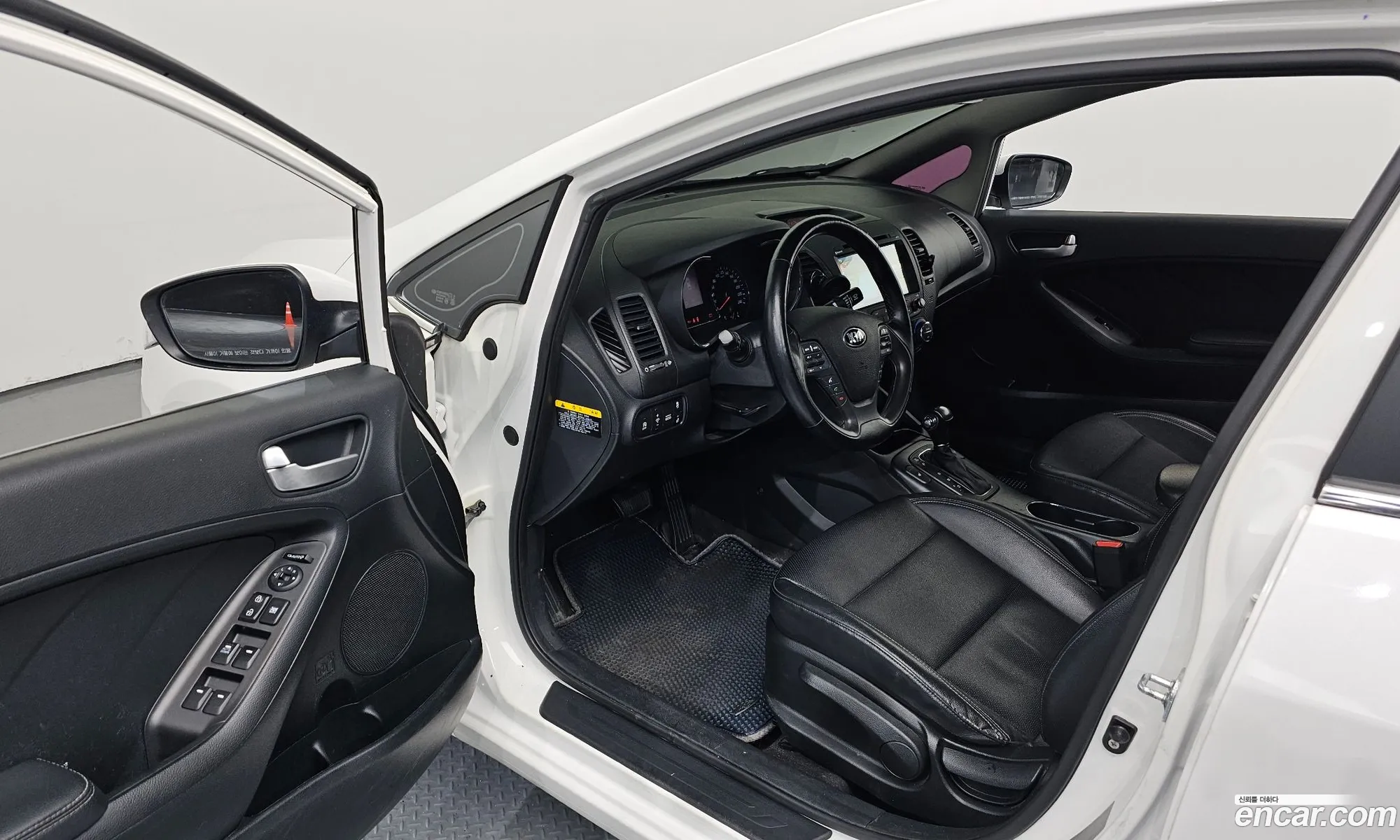 Kia K3 2015 — 3