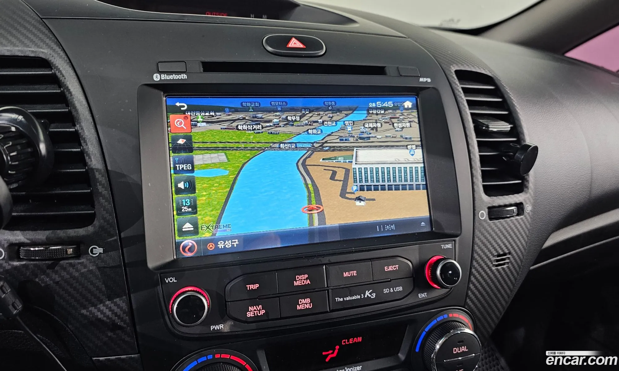Kia K3 2015 — 17