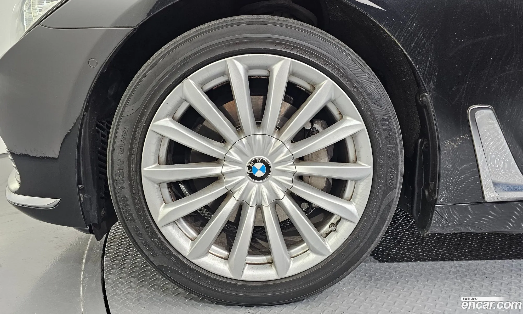 BMW 7 Series 2016 WBA7G6102GG678792 — 12