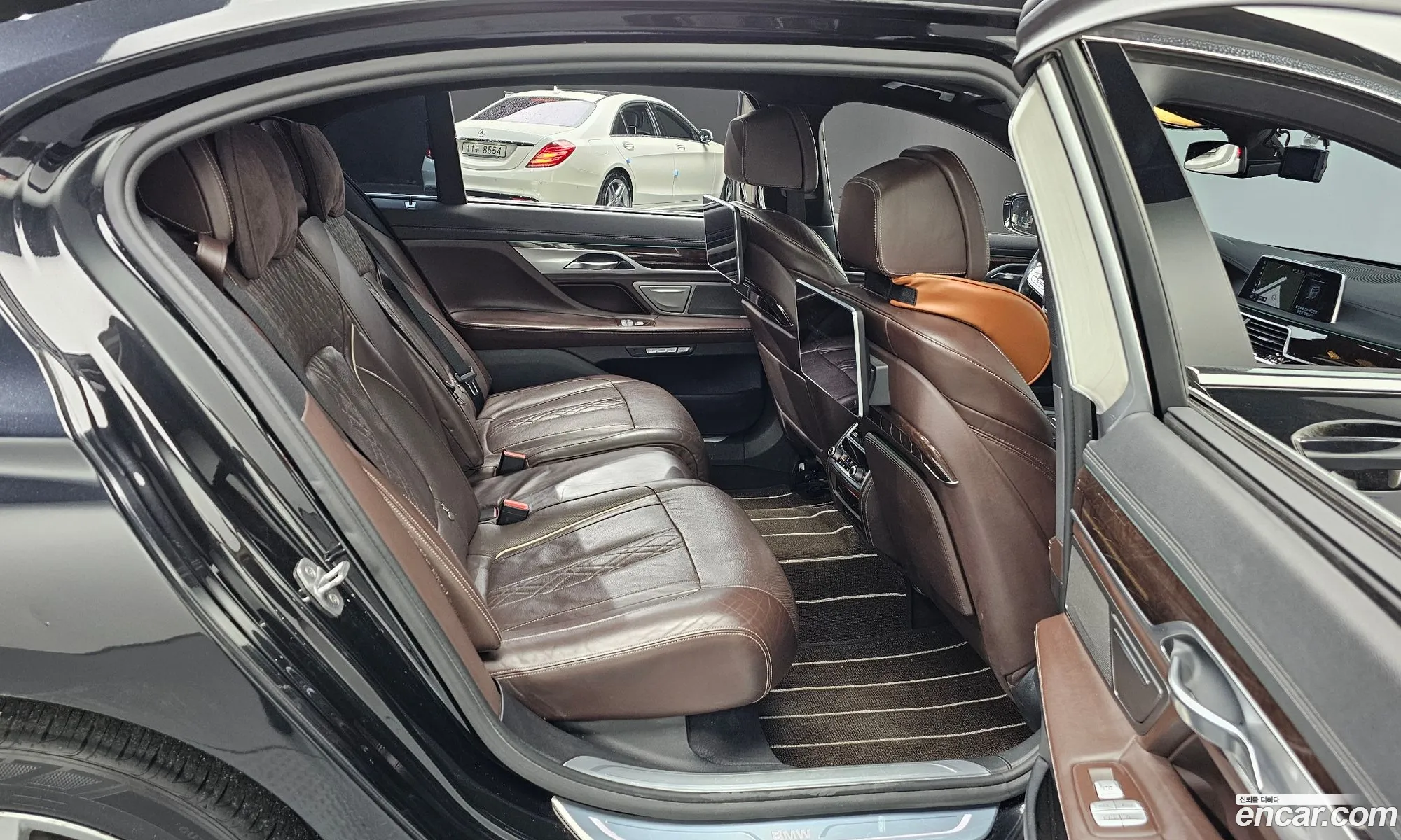BMW 7 Series 2016 WBA7G6102GG678792 — 7
