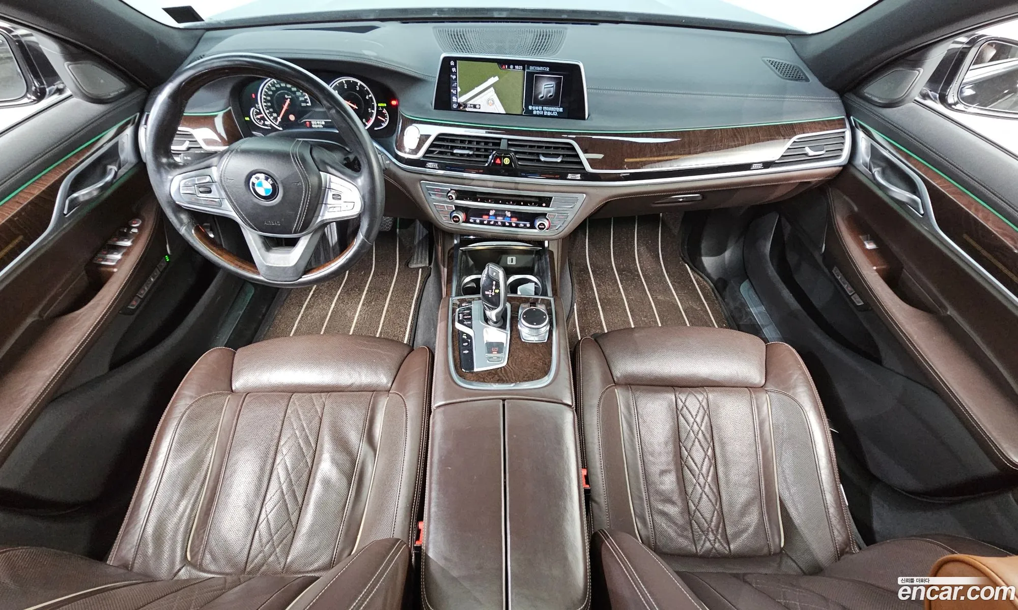 BMW 7 Series 2016 WBA7G6102GG678792 — 18