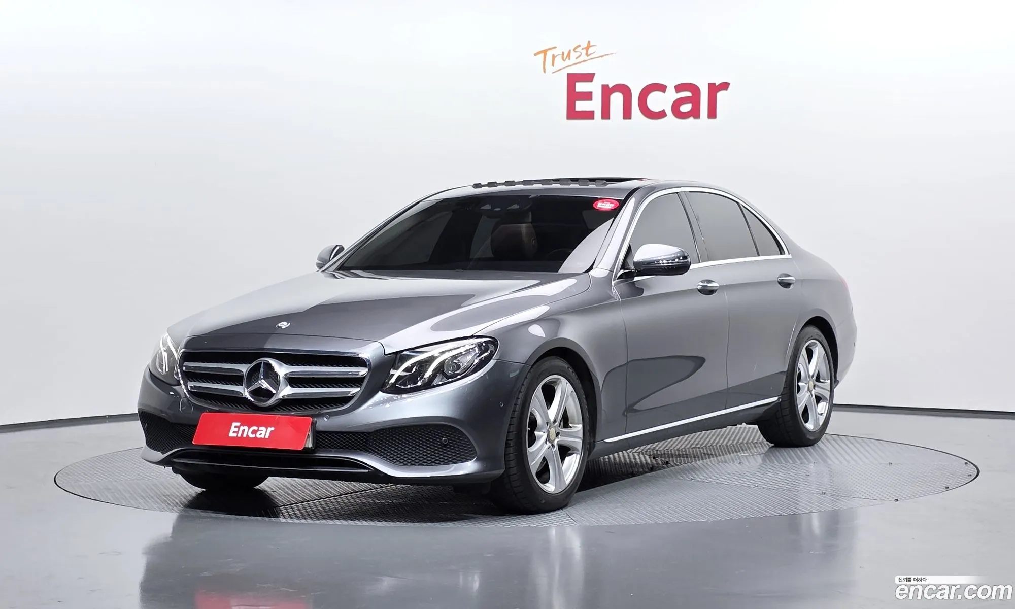 Mercedes-Benz E-Class W213 2016 WDDZF4CB1HA118550 — 9