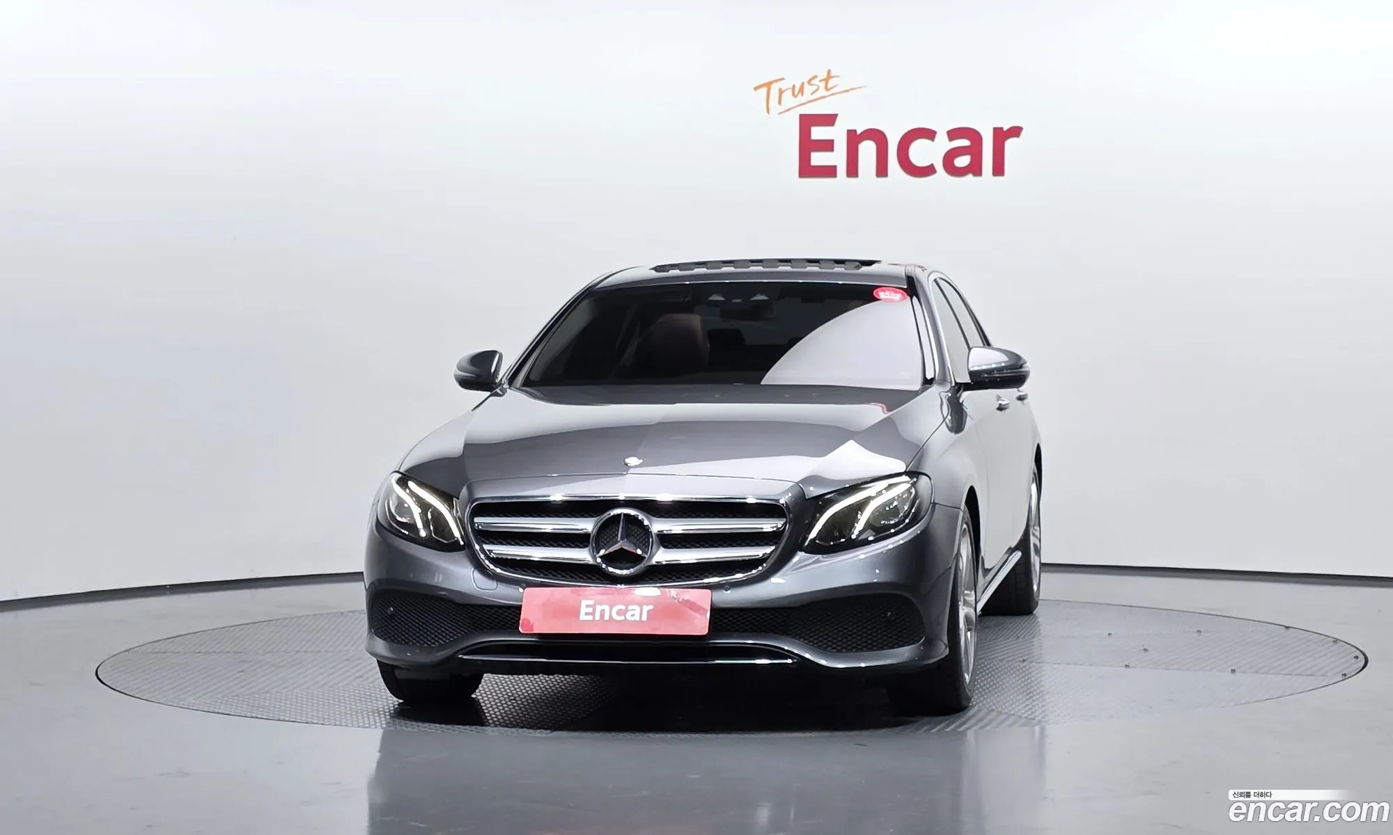 Mercedes-Benz E-Class W213 2016 WDDZF4CB1HA118550 — 2