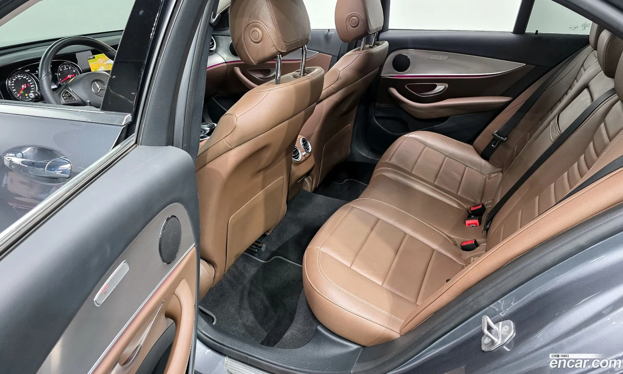 Mercedes-Benz E-Class W213 2016 WDDZF4CB1HA118550 — 10