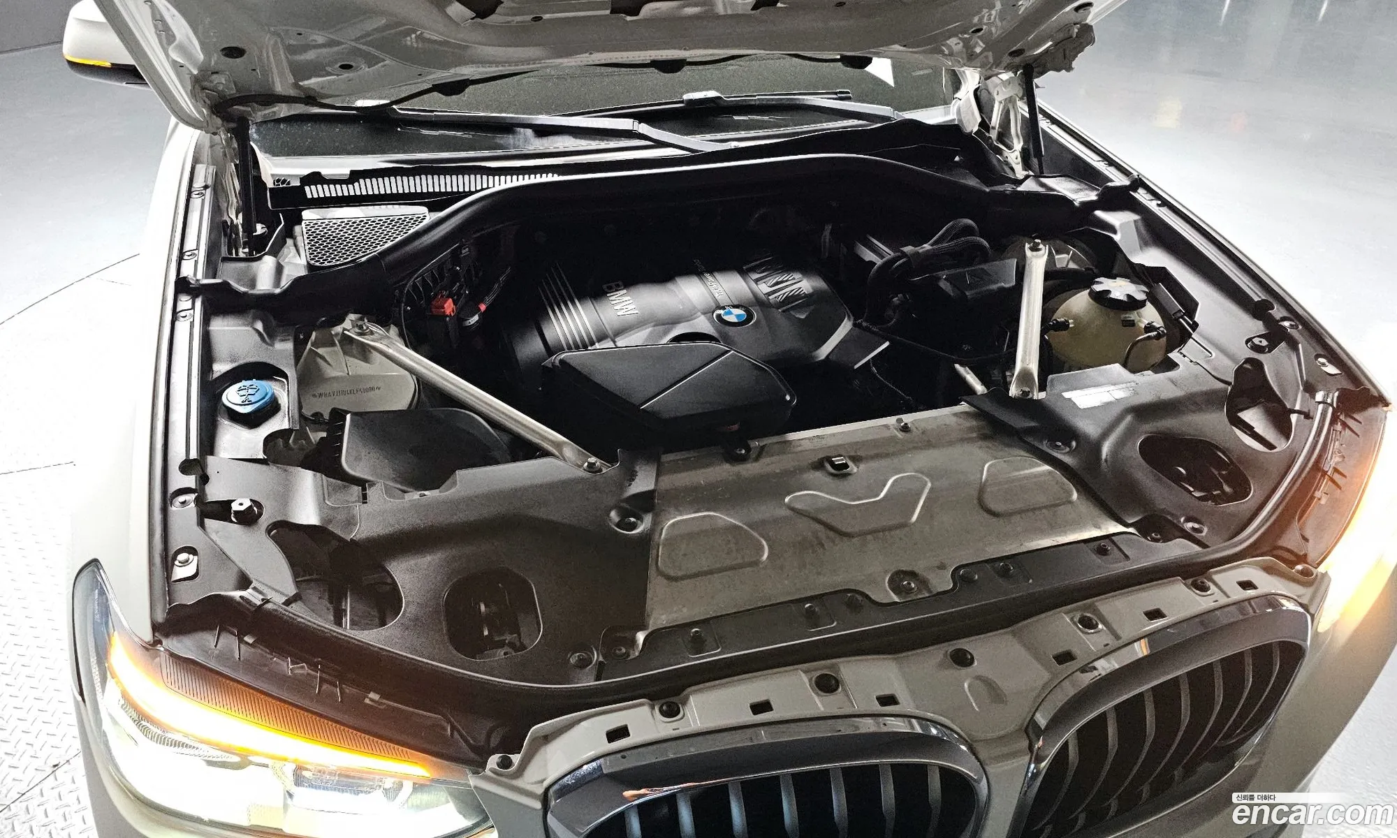 BMW X4 2018 WBAVJ1104KLF60080 — 14