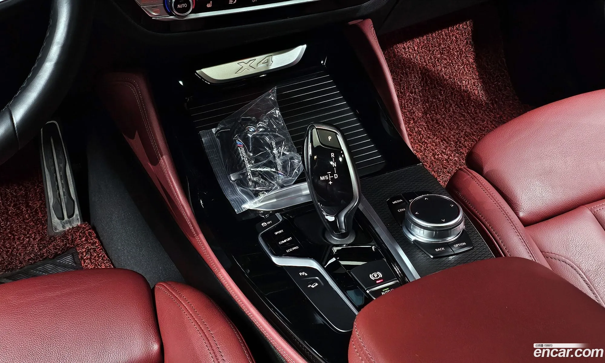 BMW X4 2018 WBAVJ1104KLF60080 — 17