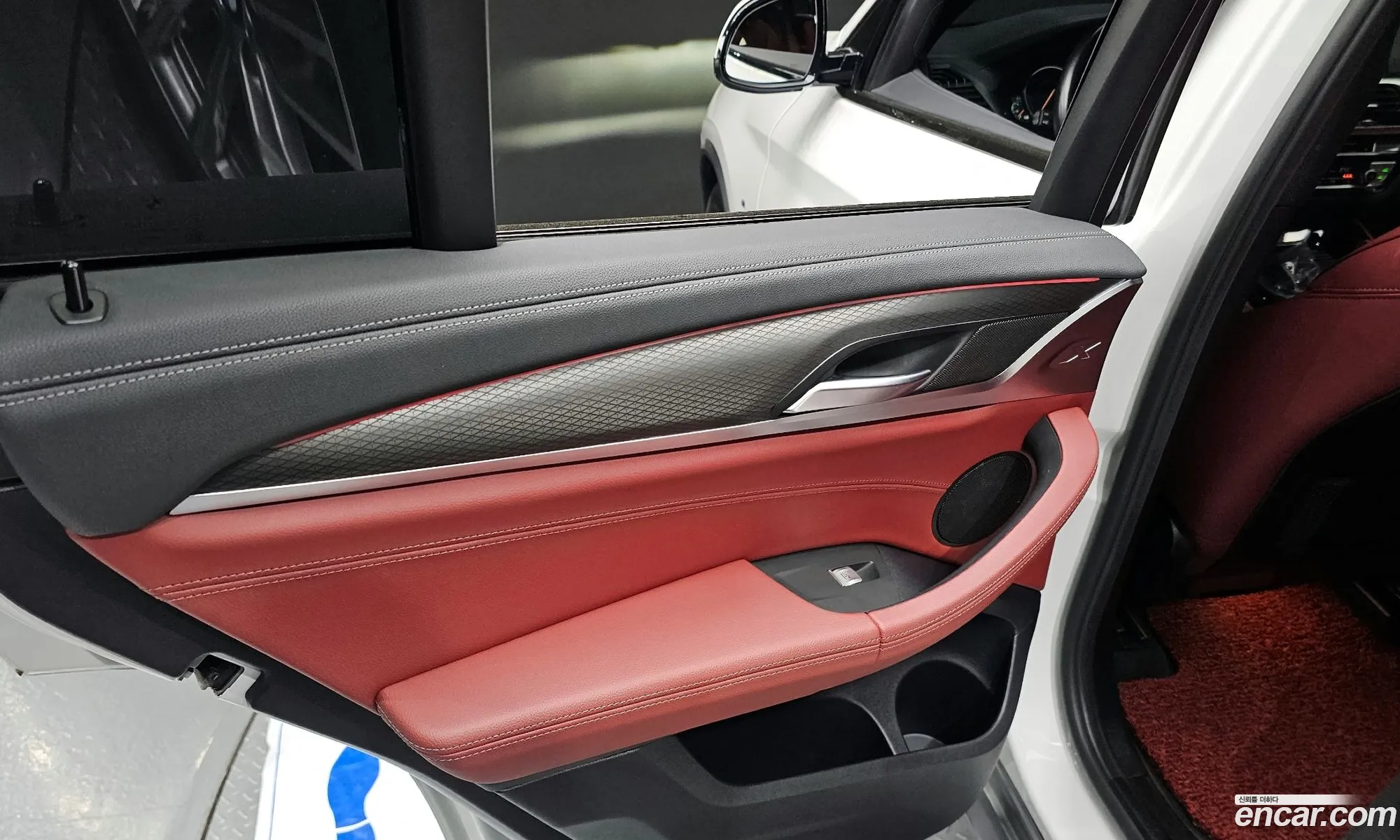 BMW X4 2018 WBAVJ1104KLF60080 — 18