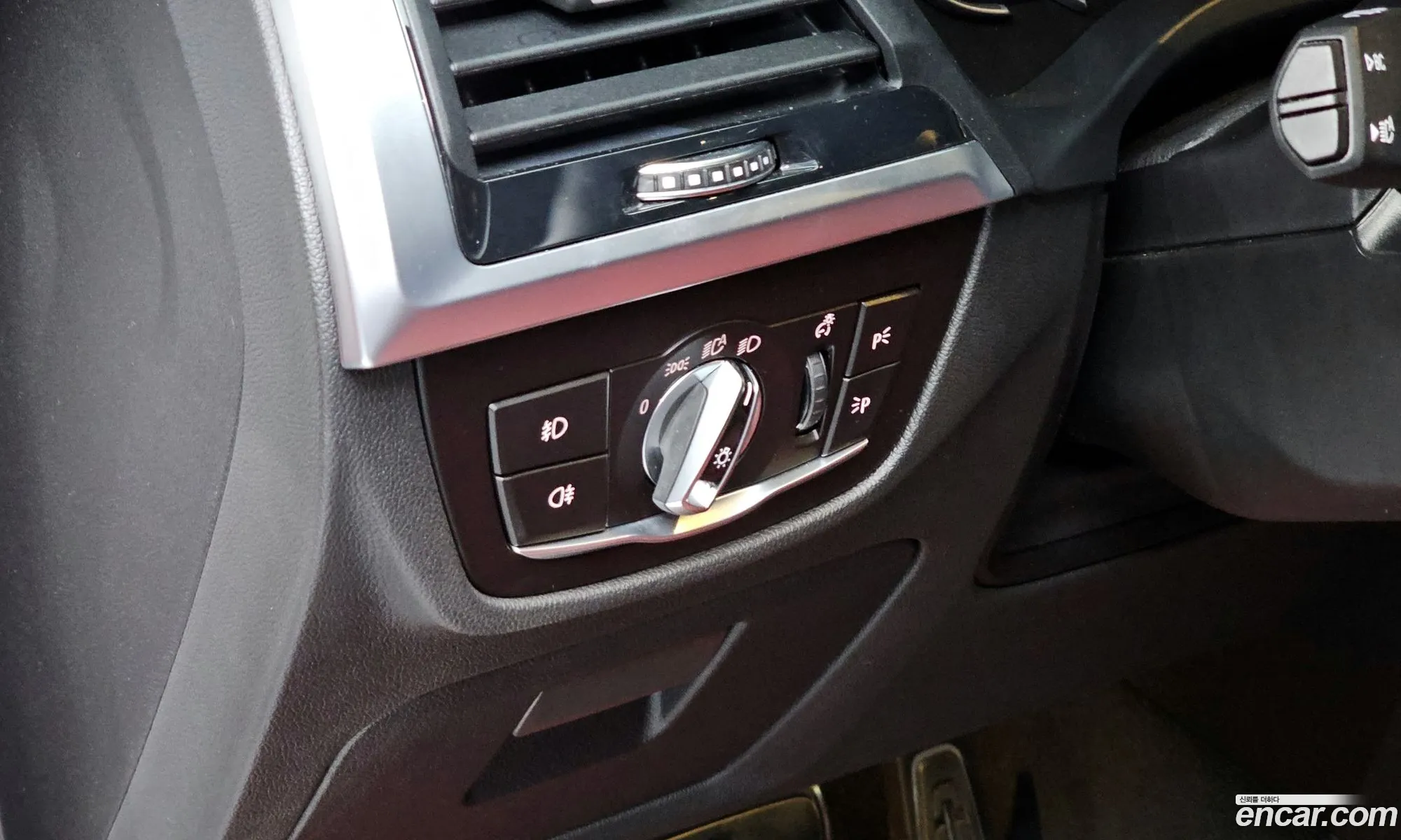 BMW X4 2018 WBAVJ1104KLF60080 — 25