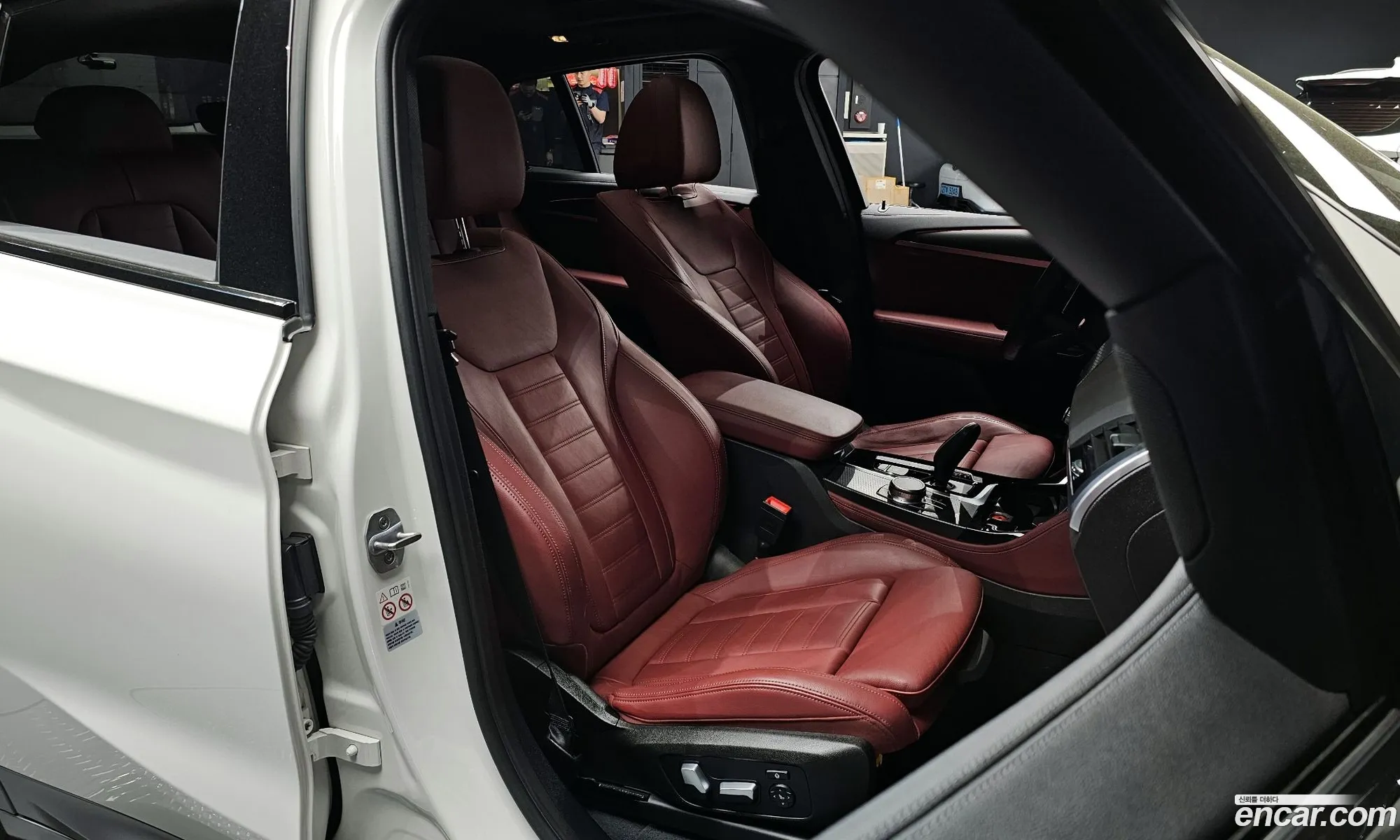 BMW X4 2018 WBAVJ1104KLF60080 — 24