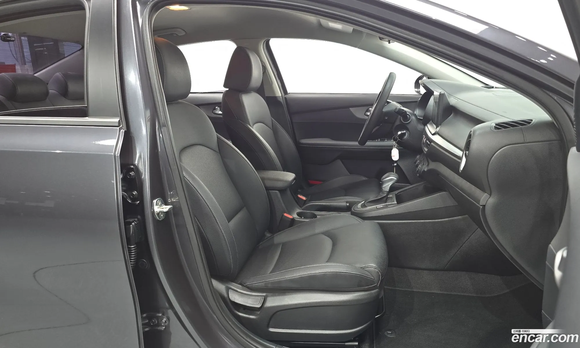 Kia K3 2019 — 19