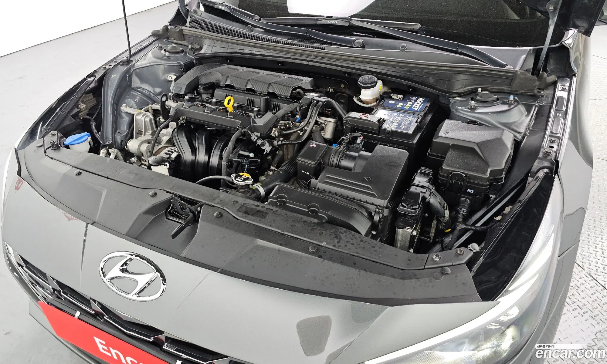 Hyundai Elantra 2022 — 5