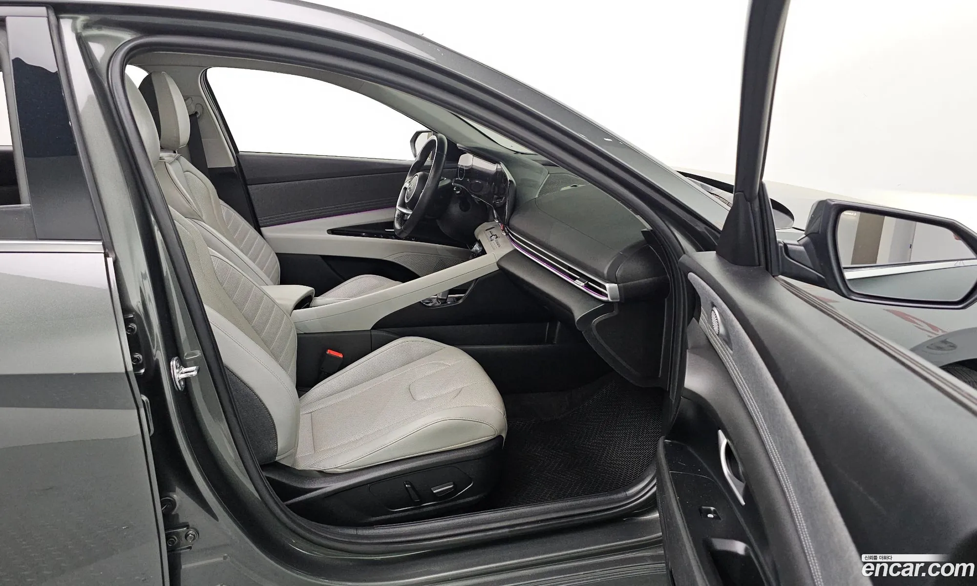 Hyundai Elantra 2022 — 20