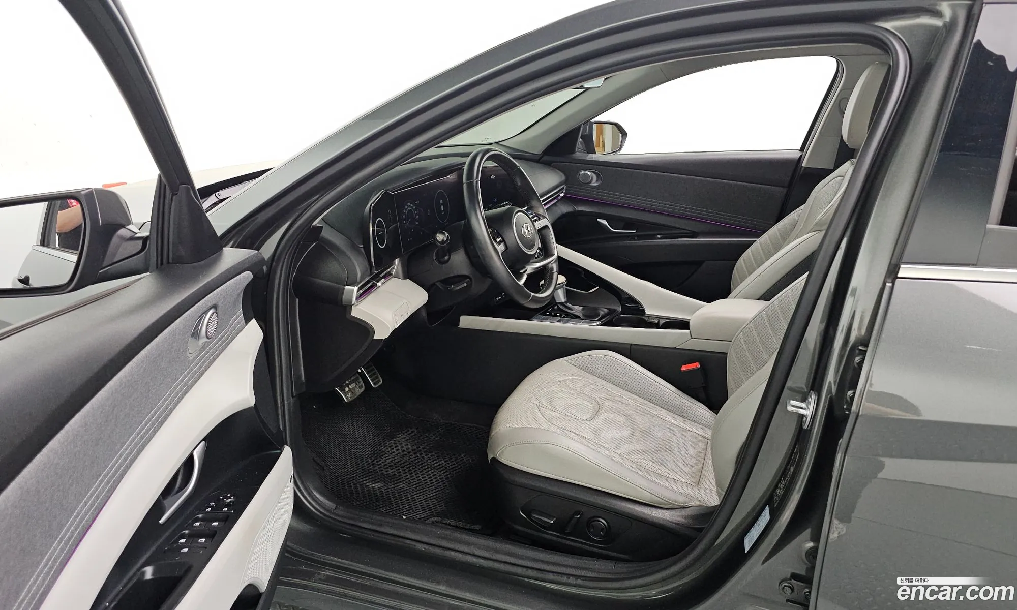 Hyundai Elantra 2022 — 14