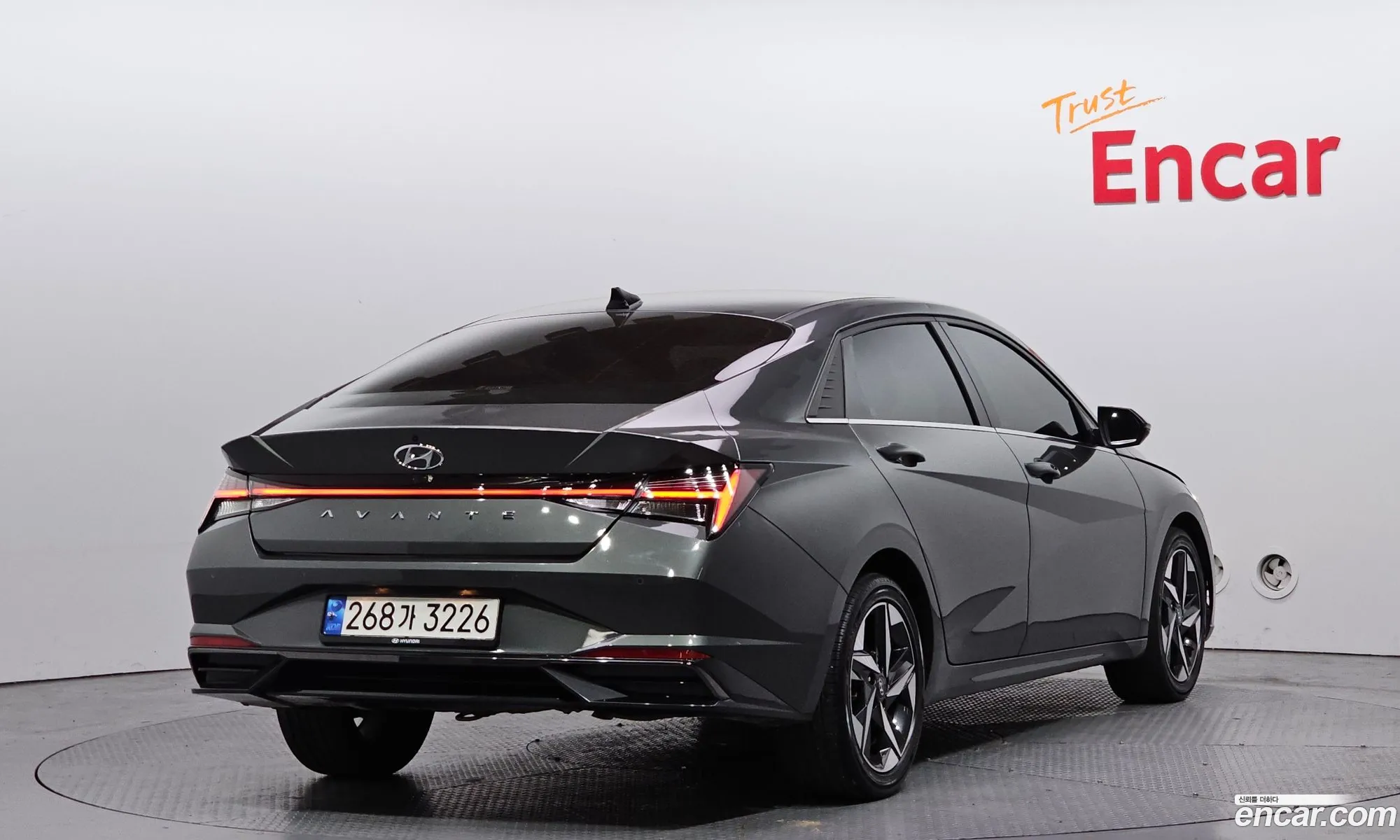 Hyundai Elantra 2022 — 10