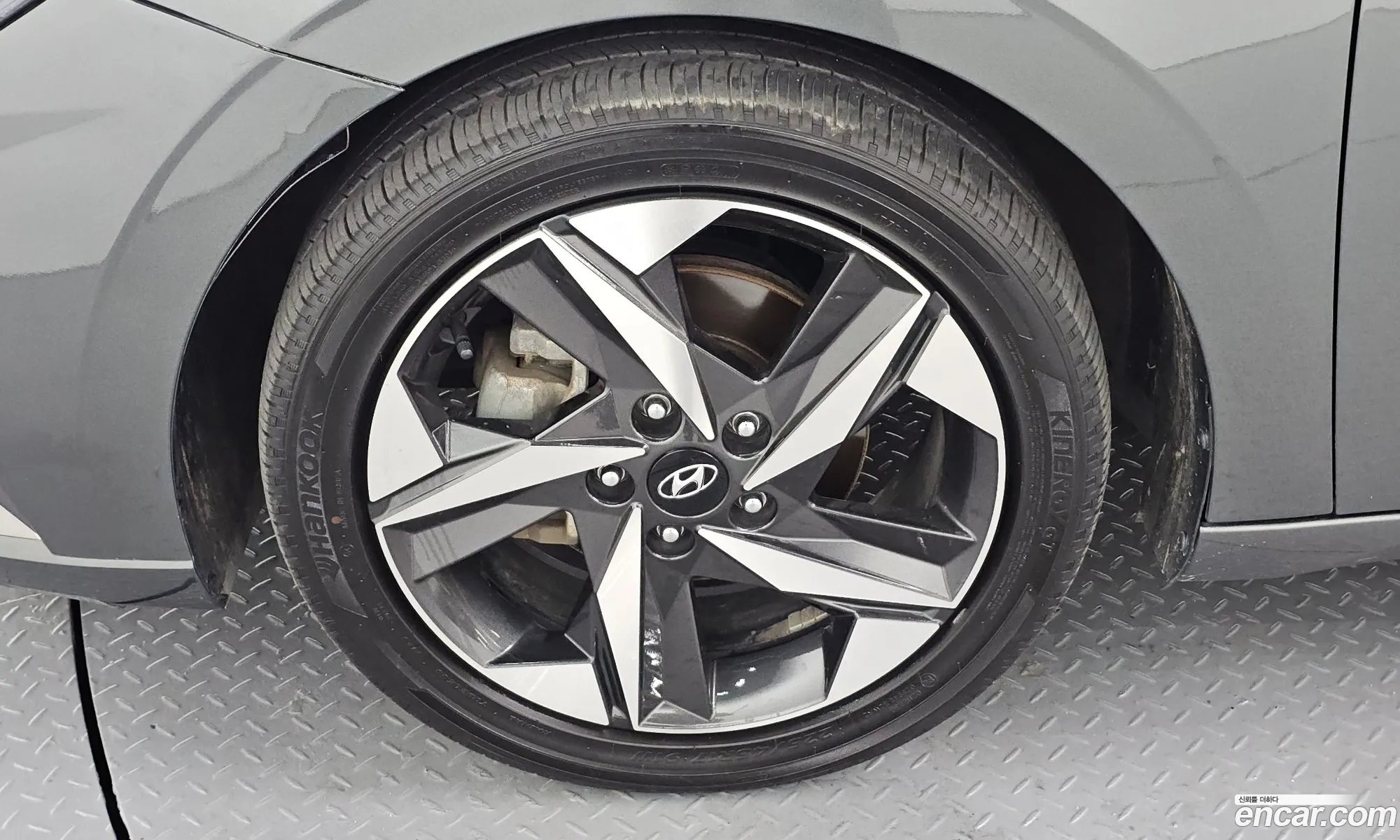 Hyundai Elantra 2022 — 16