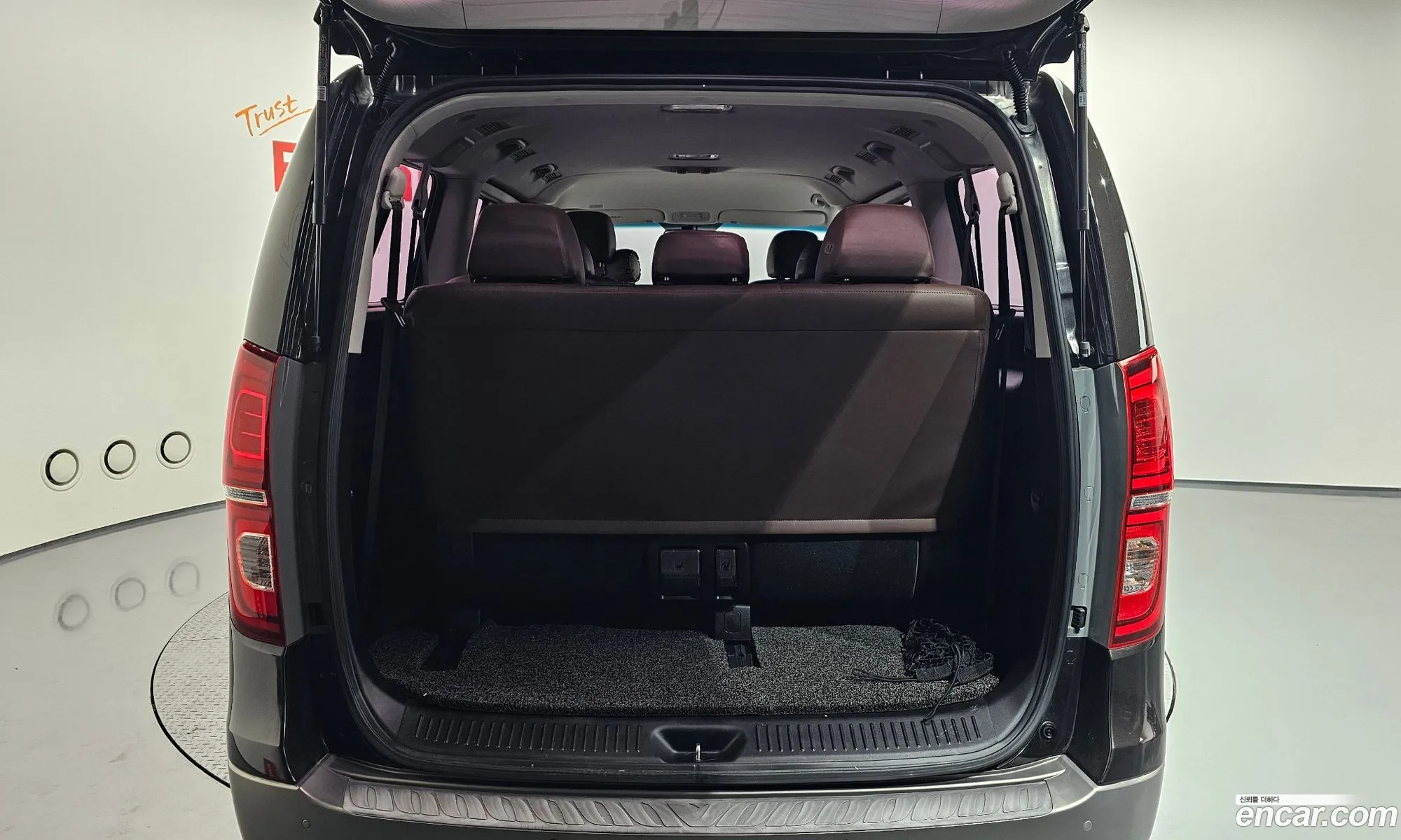 Hyundai Grand Starex 2018 — 19