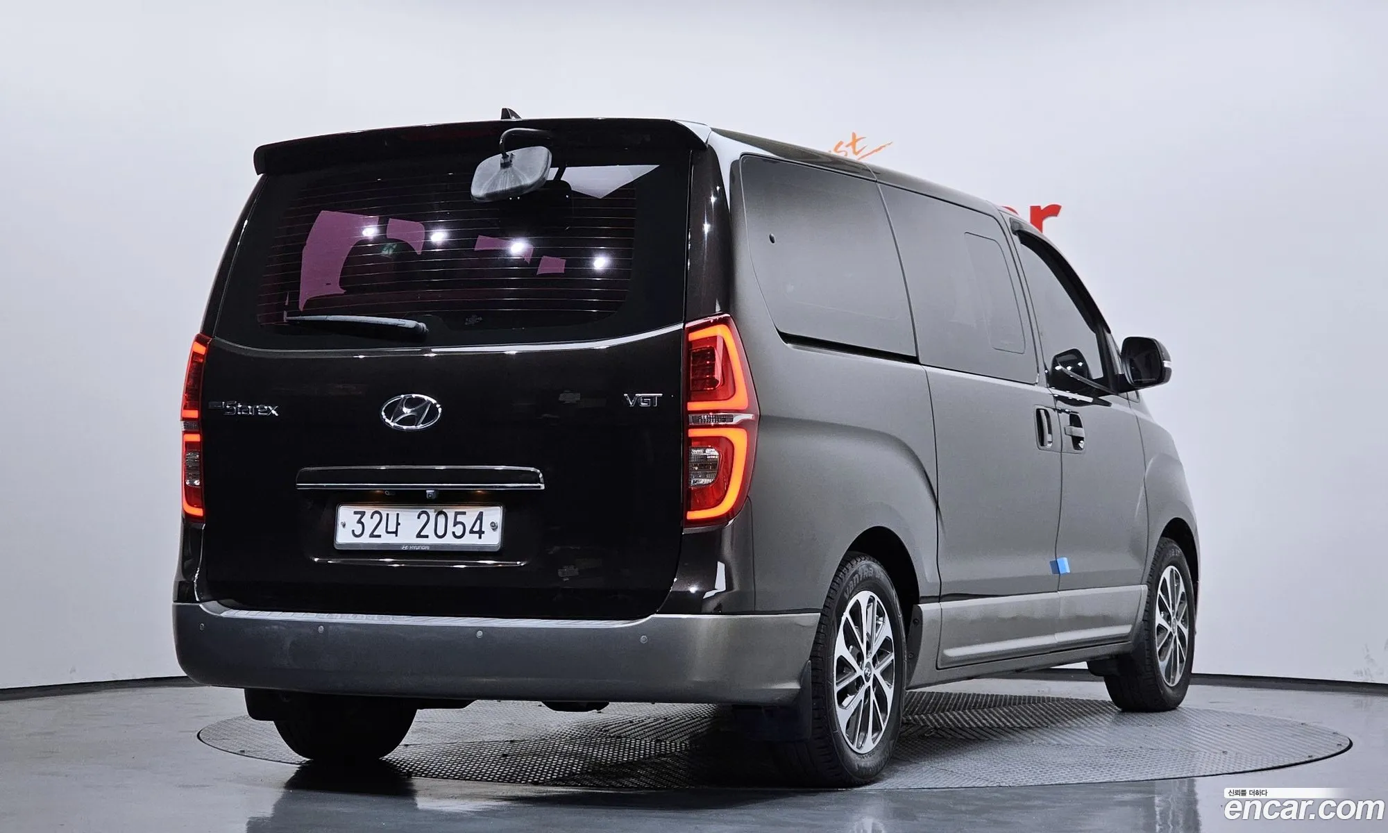 Hyundai Grand Starex 2018 — 13