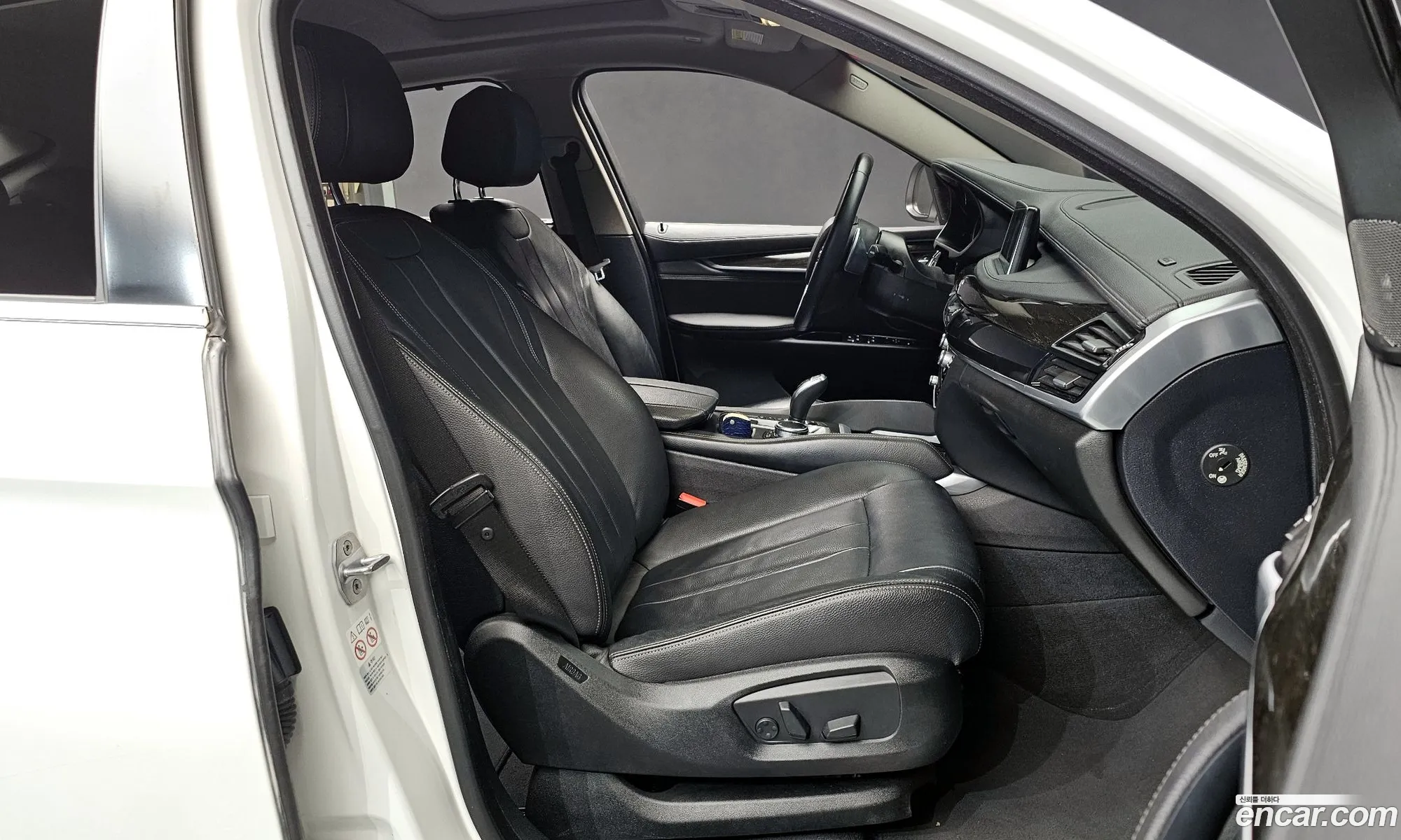 BMW X6 2018 WBAKV2101J0Z82849 — 37