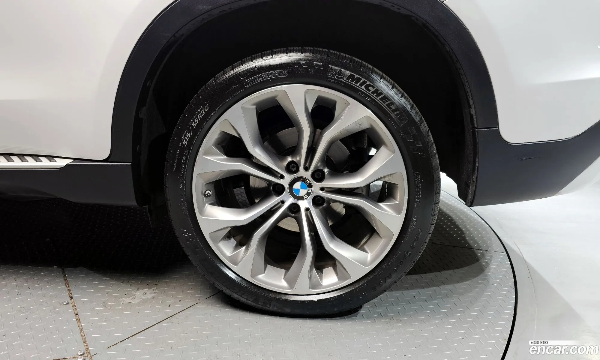 BMW X6 2018 WBAKV2101J0Z82849 — 11