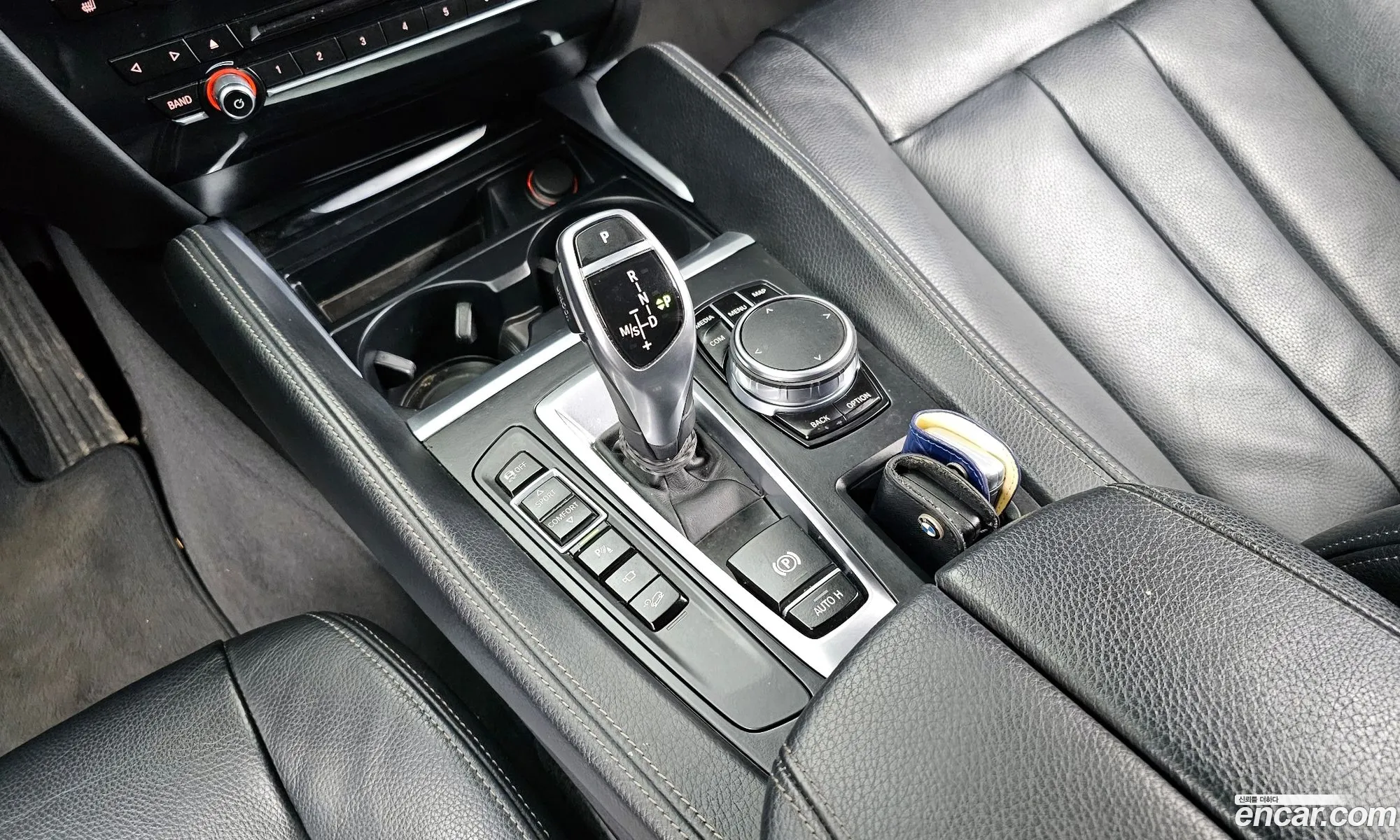 BMW X6 2018 WBAKV2101J0Z82849 — 34